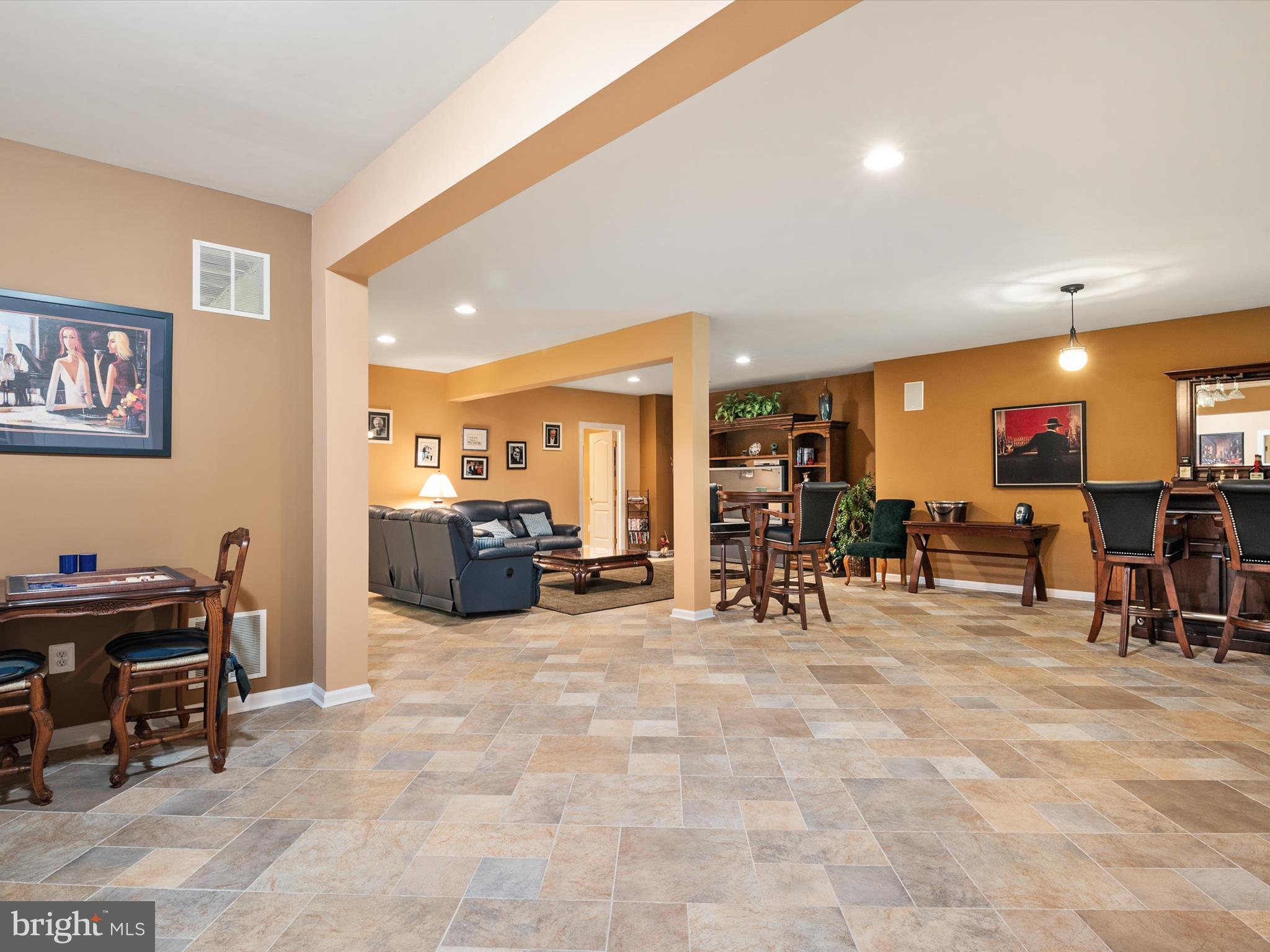 SOUTH RIVER CROSSING - Residential