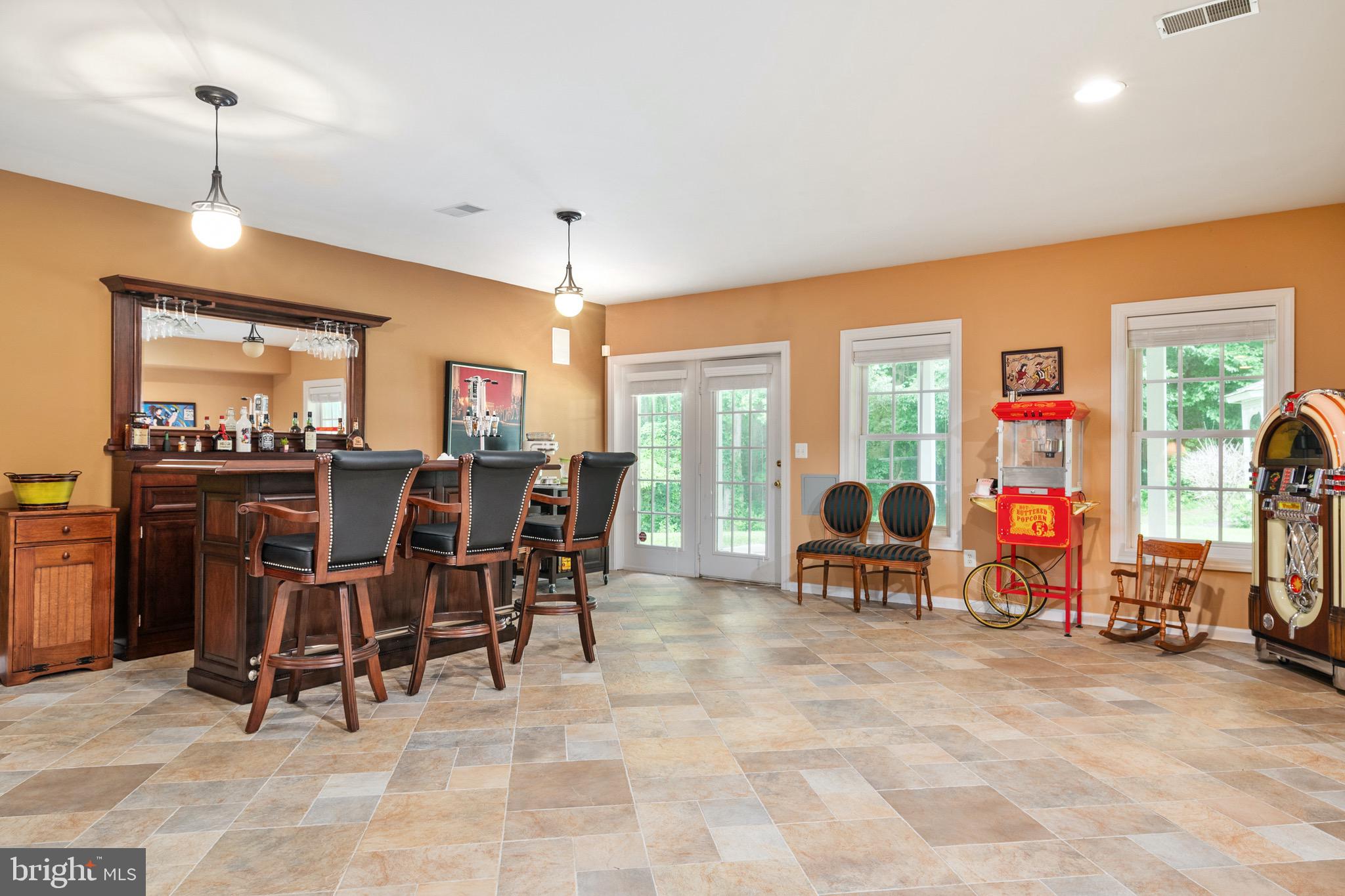 SOUTH RIVER CROSSING - Residential