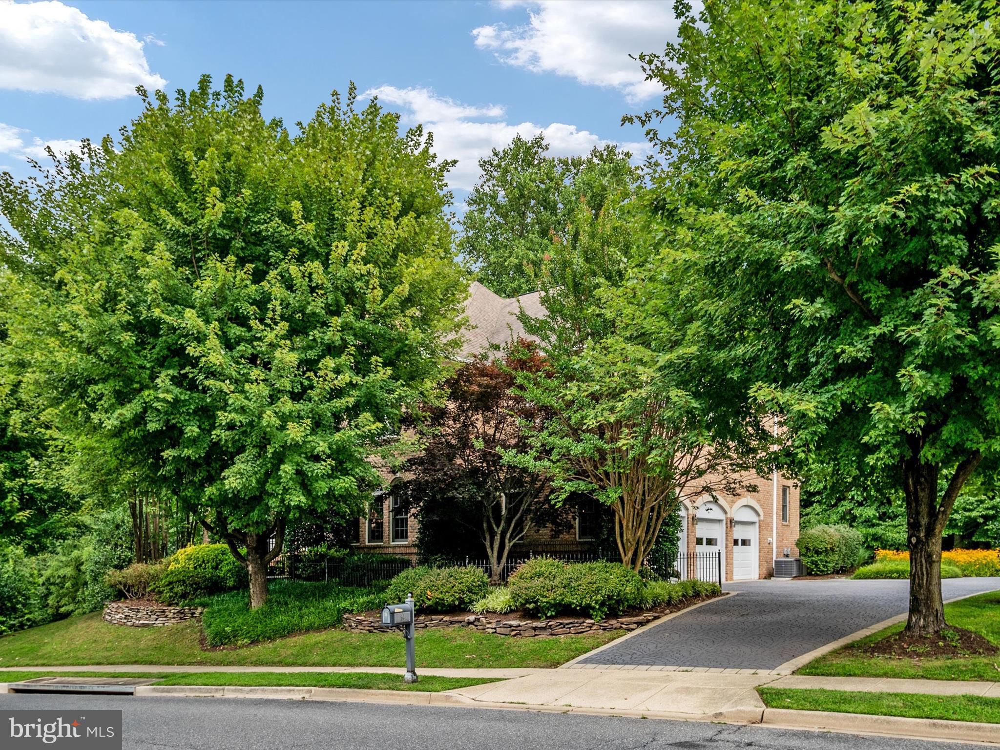 SOUTH RIVER CROSSING - Residential