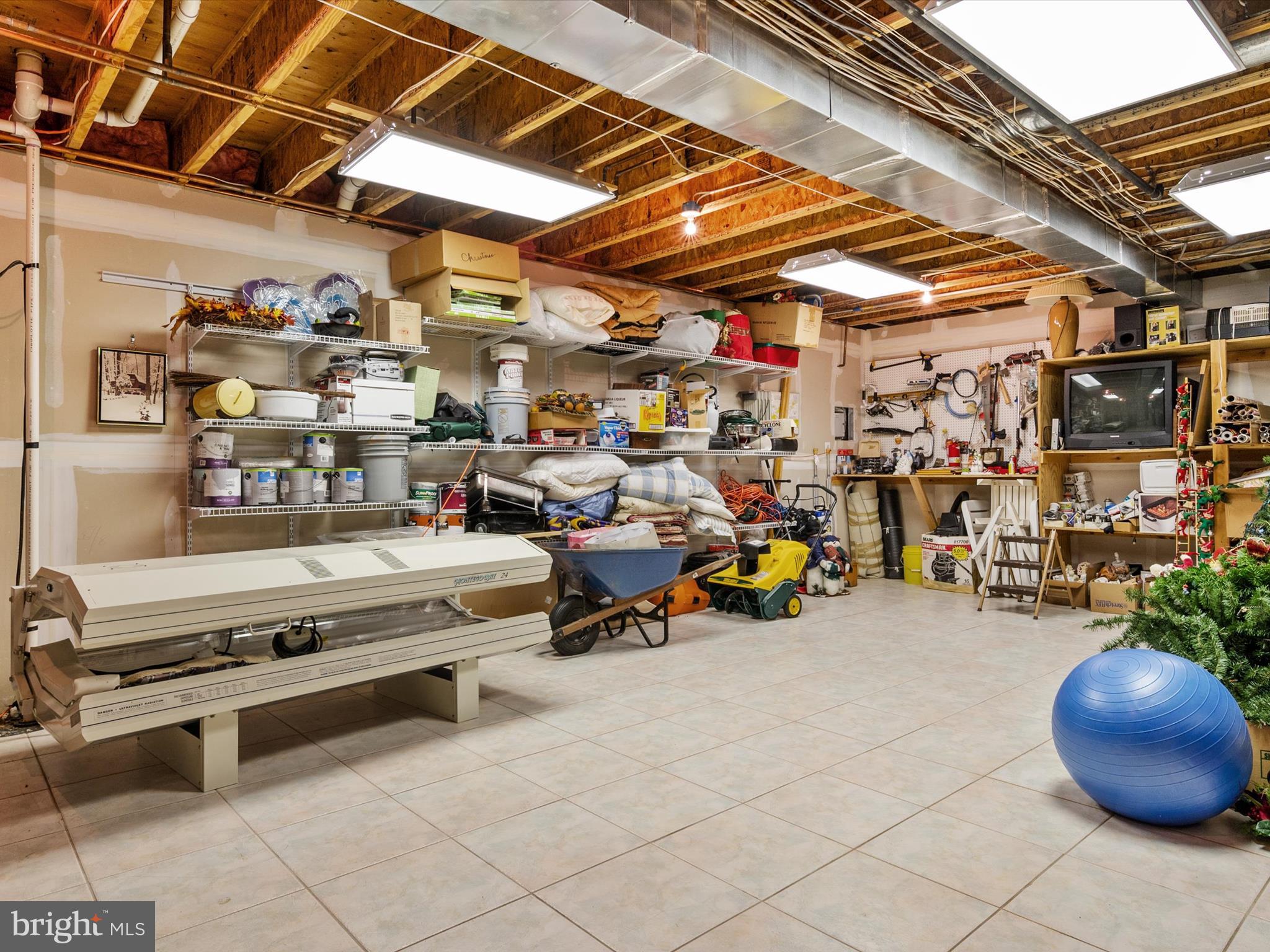 SOUTH RIVER CROSSING - Residential