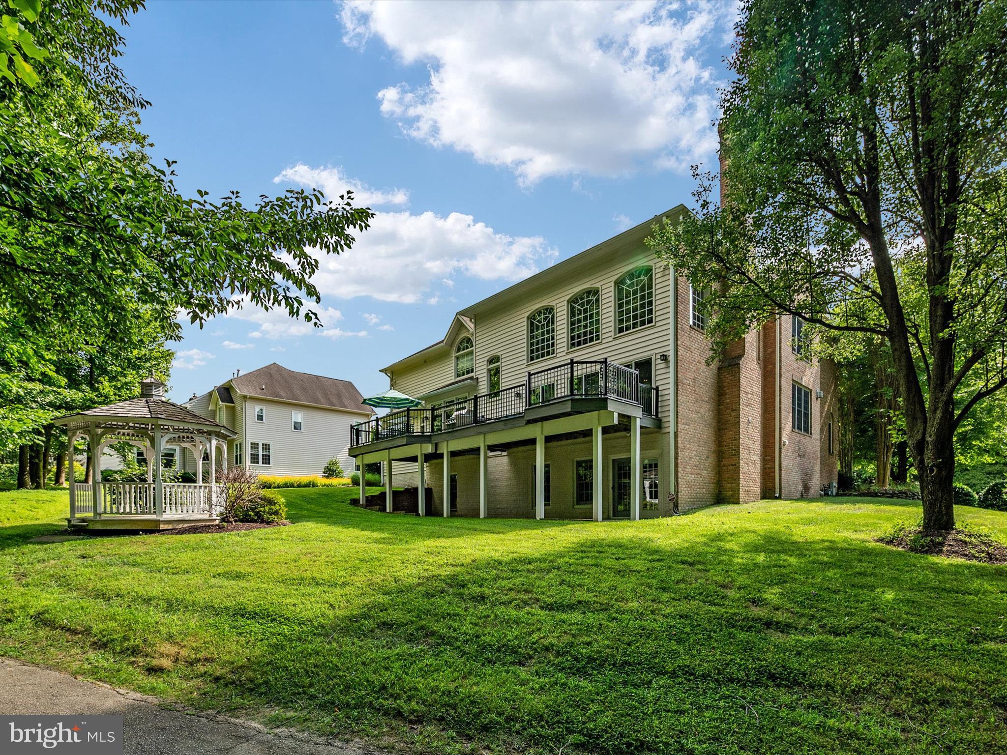 SOUTH RIVER CROSSING - Residential