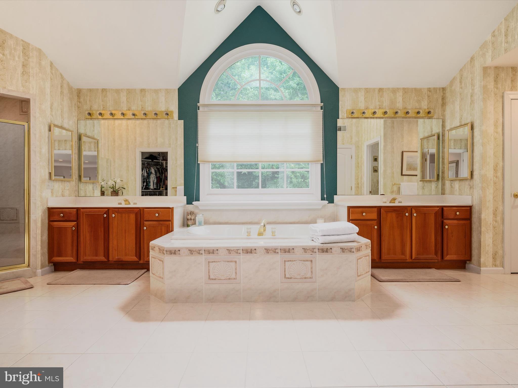 SOUTH RIVER CROSSING - Residential