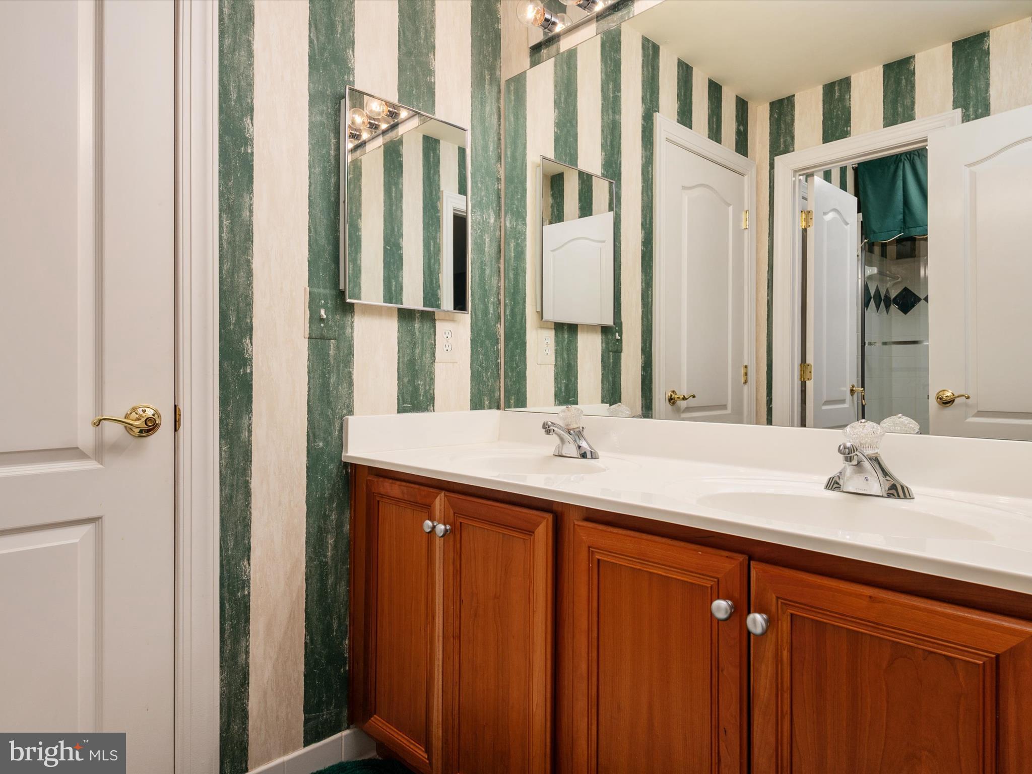 SOUTH RIVER CROSSING - Residential