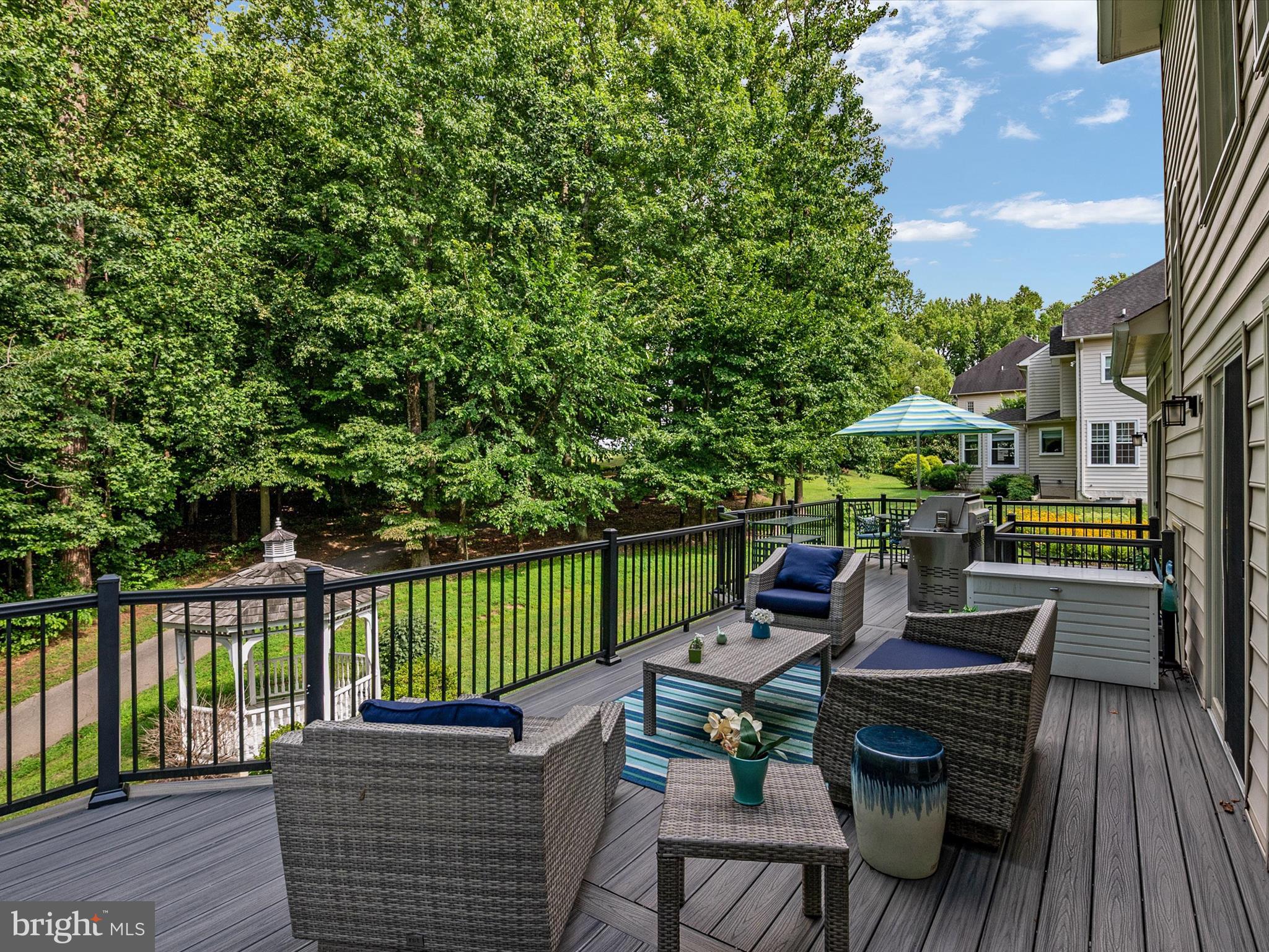 SOUTH RIVER CROSSING - Residential