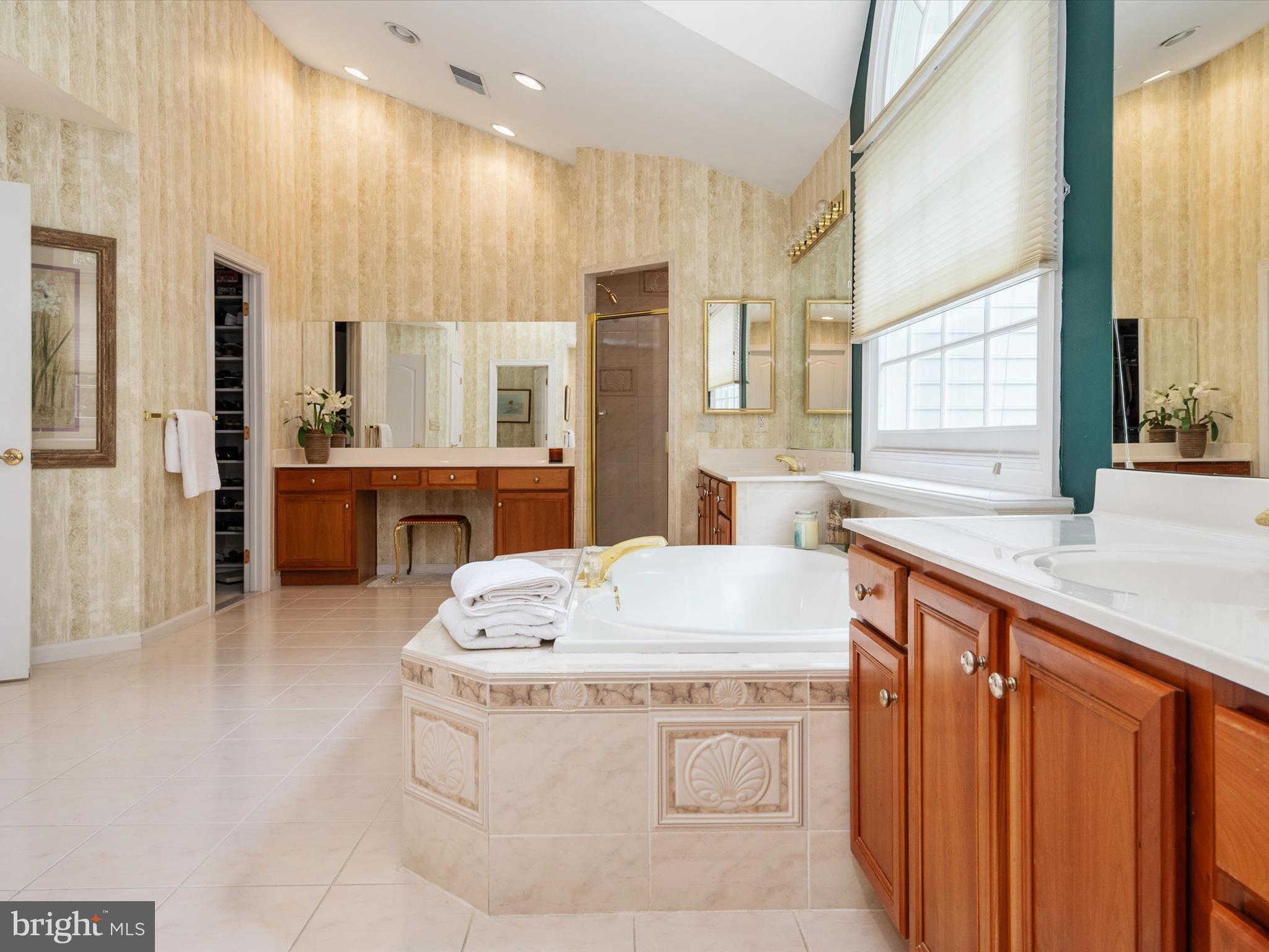 SOUTH RIVER CROSSING - Residential