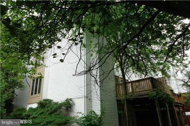 FAIR WOODS - Residential Lease