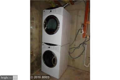 FAIR WOODS - Residential Lease