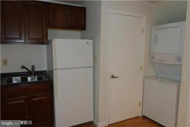 FAIR WOODS - Residential Lease