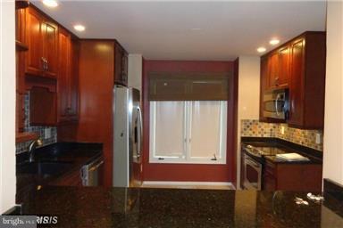 FAIR WOODS - Residential Lease