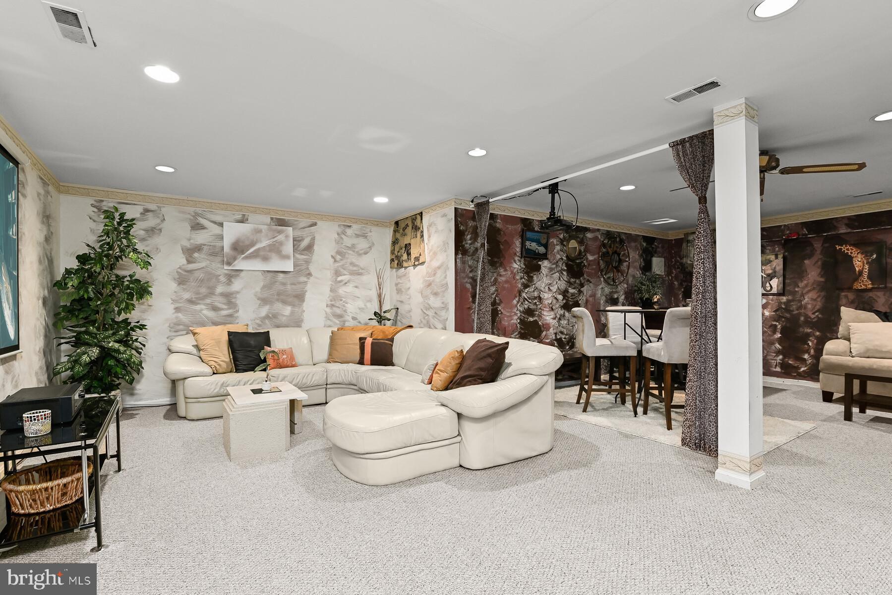 GABLE FIELD - Residential