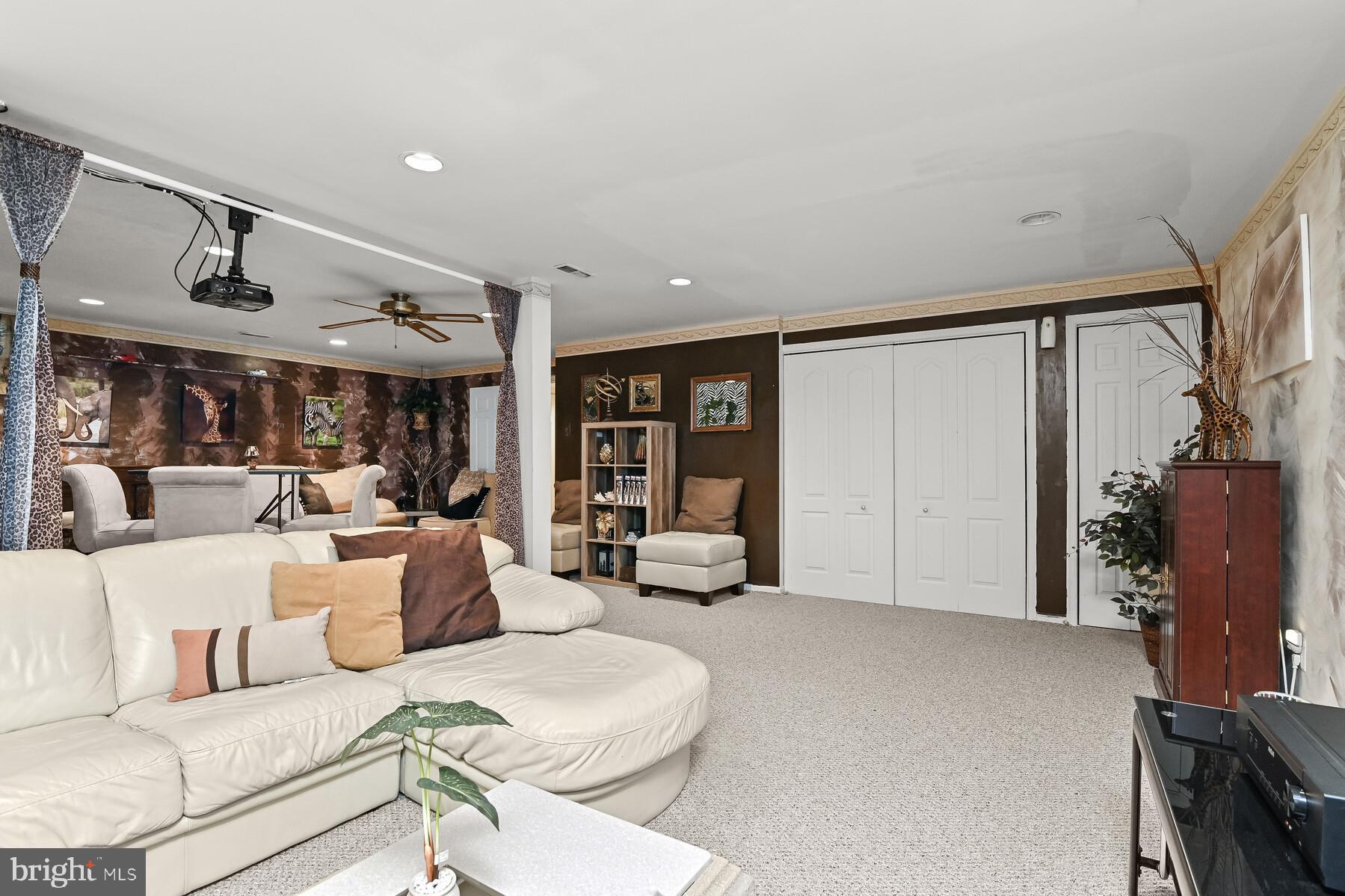 GABLE FIELD - Residential