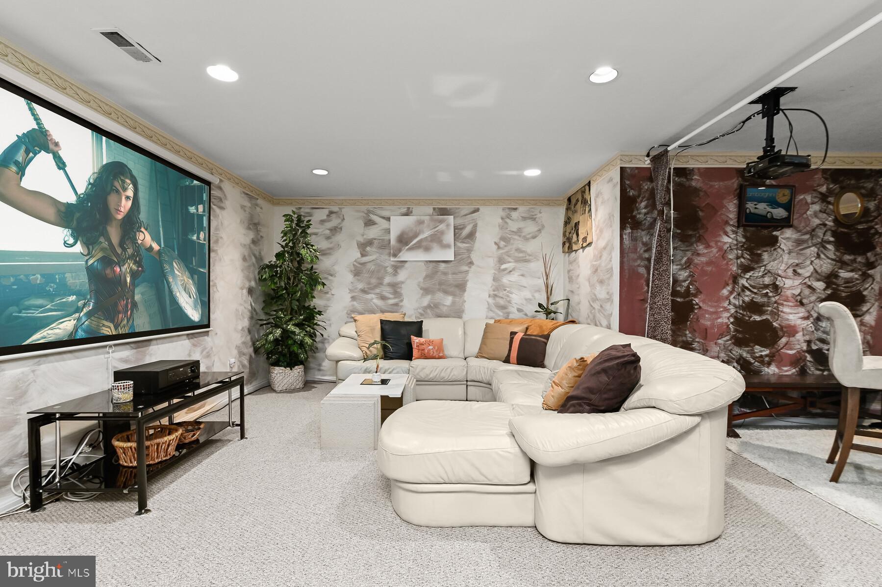 GABLE FIELD - Residential