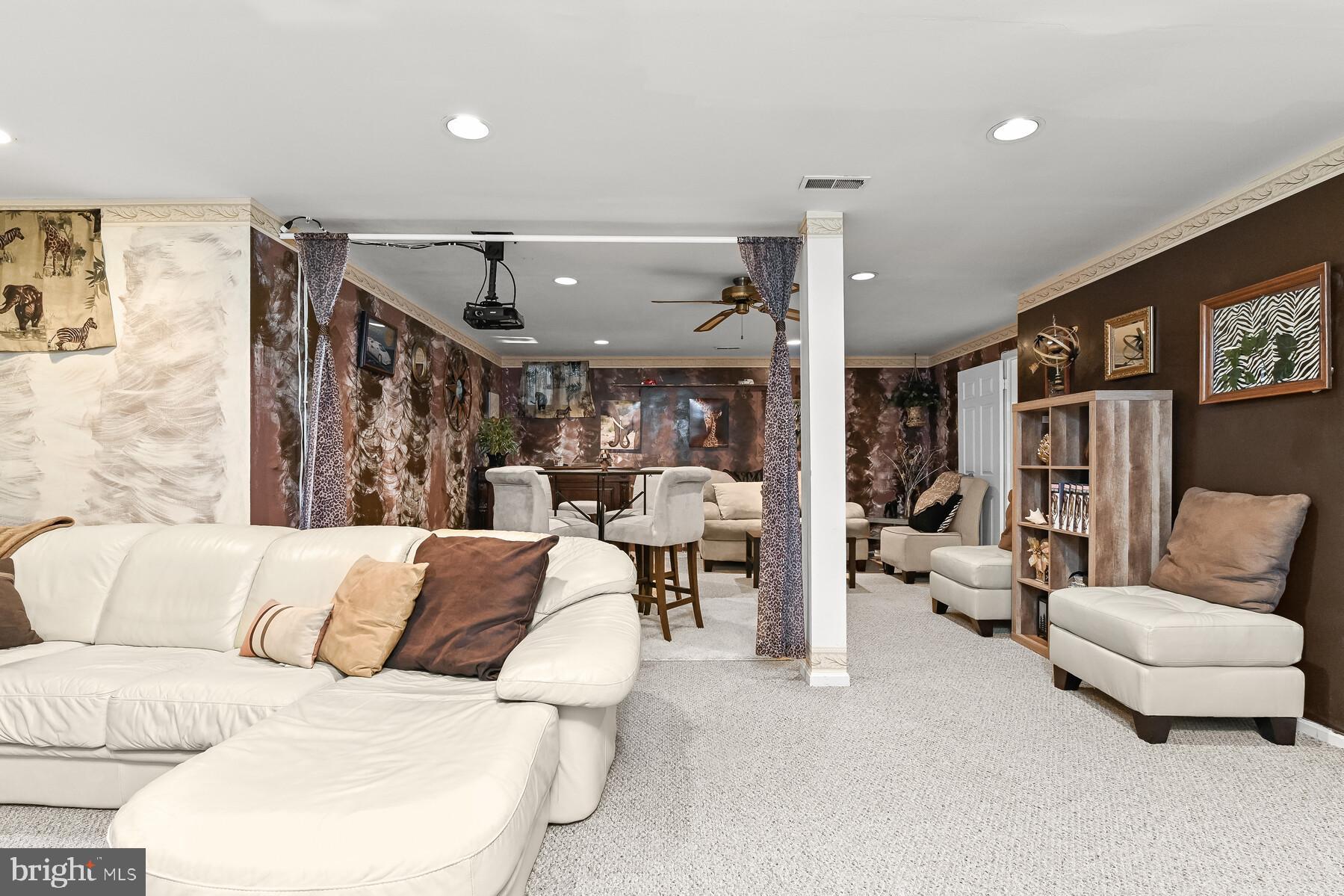 GABLE FIELD - Residential