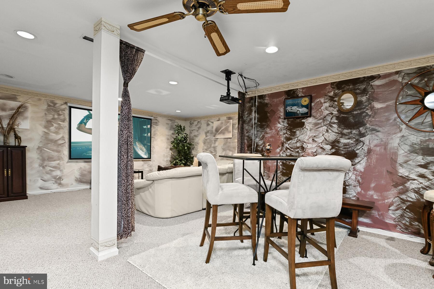 GABLE FIELD - Residential