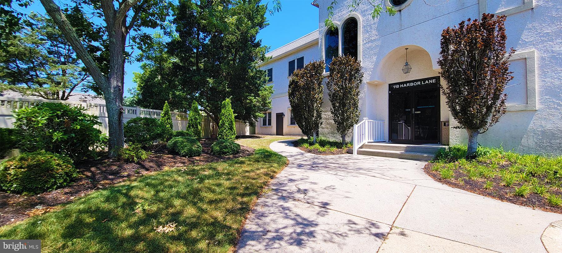 110 HARBOR LANE