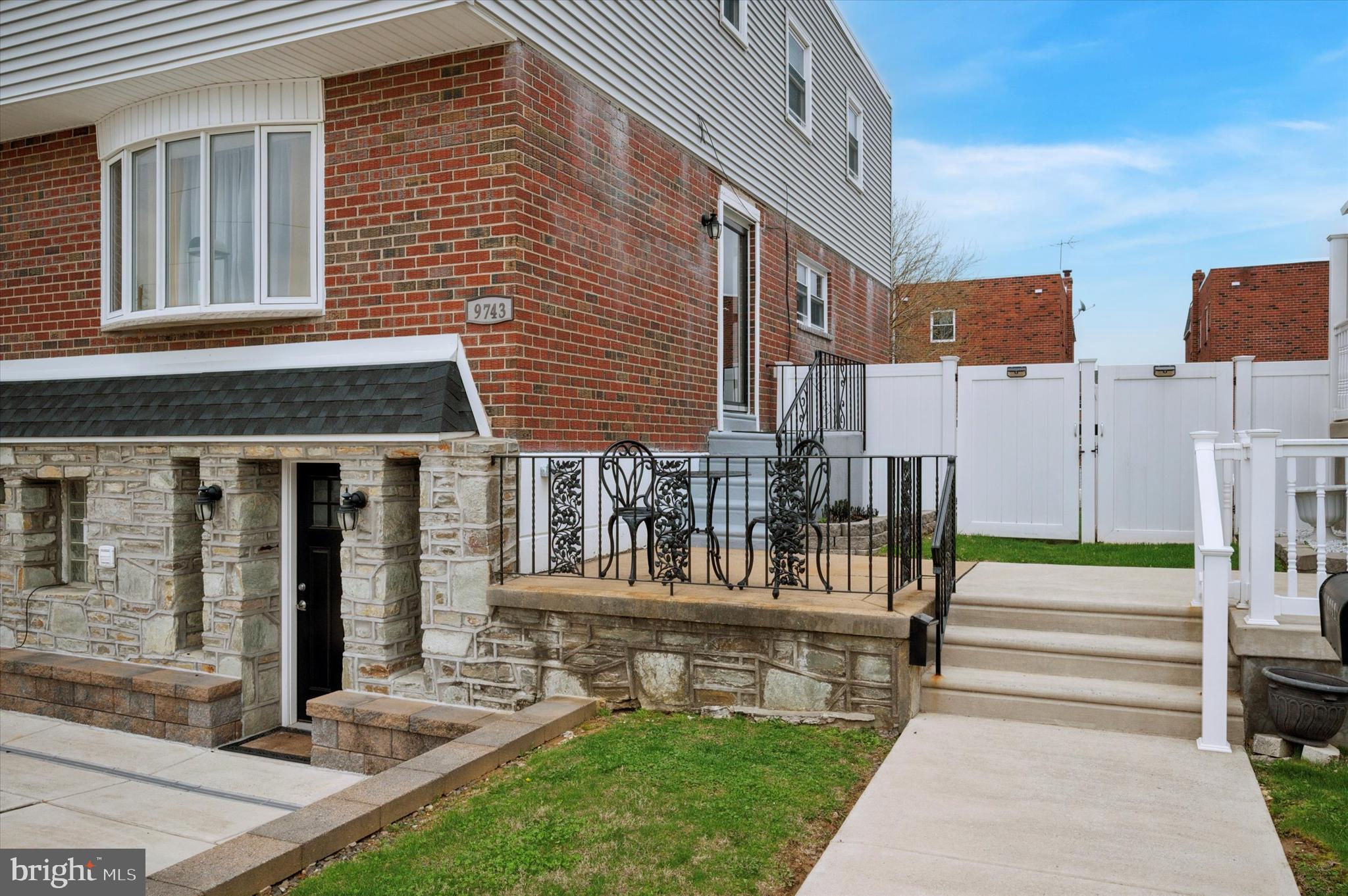 BUSTLETON - Residential