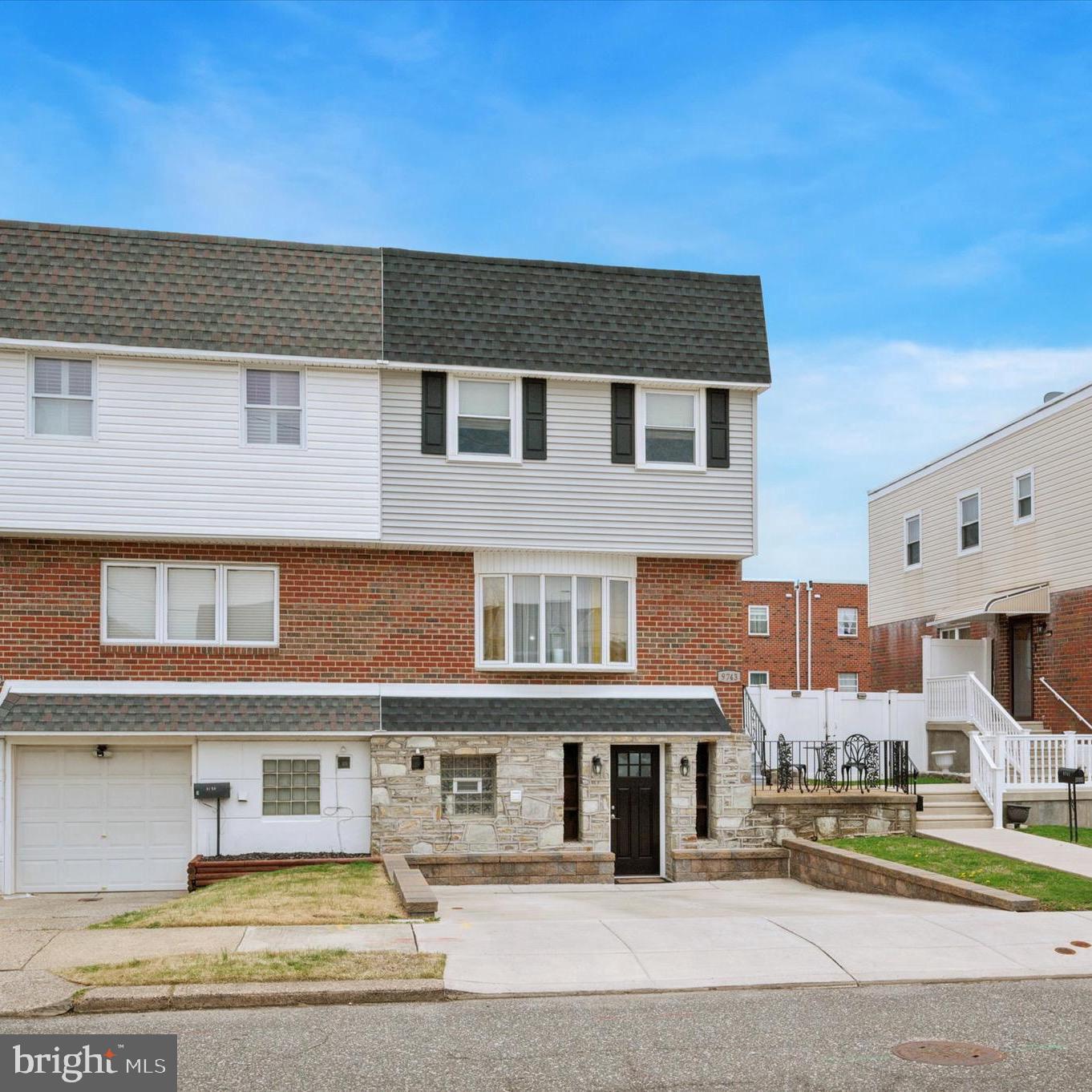 BUSTLETON - Residential