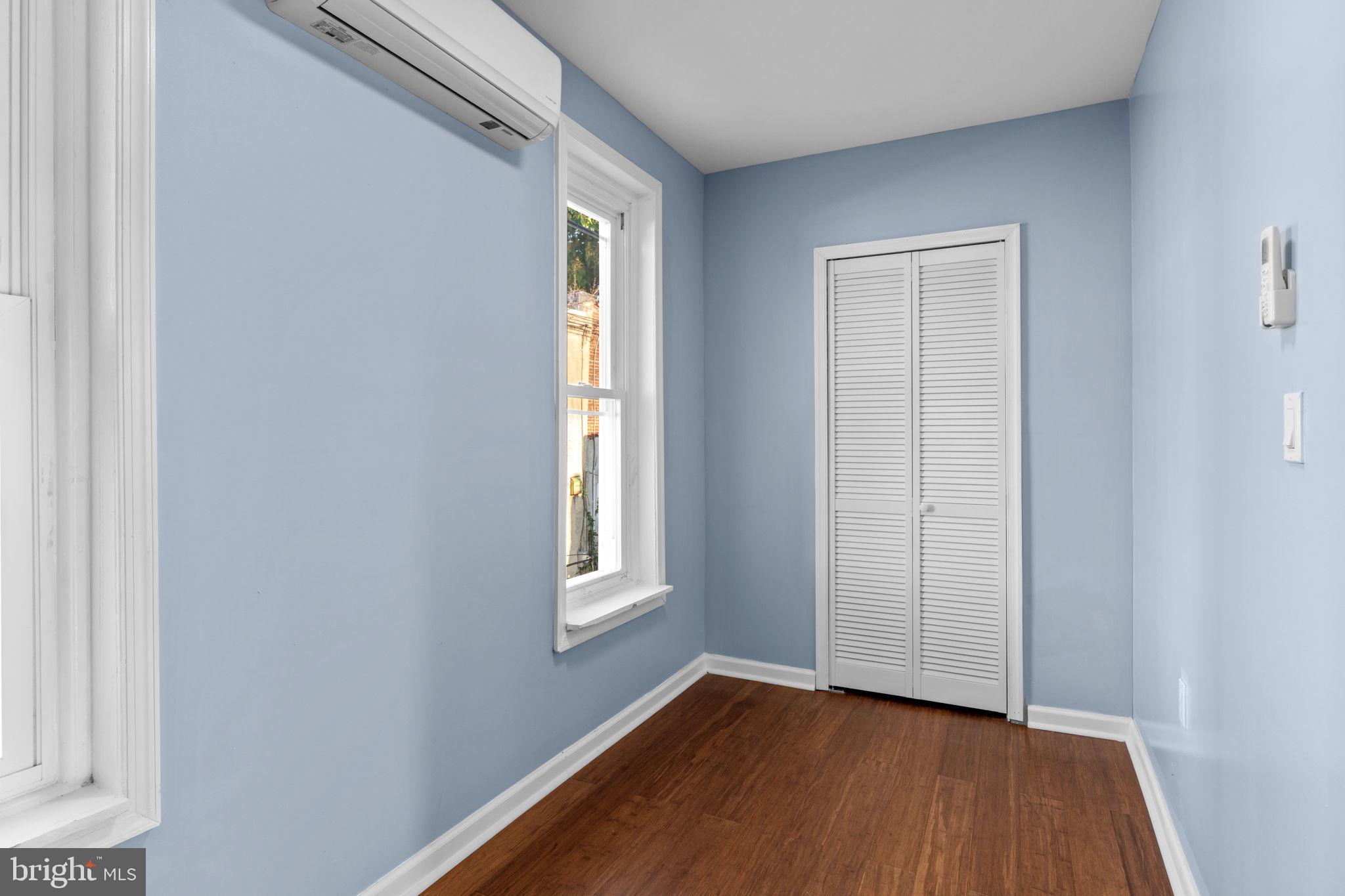 KENSINGTON - Residential