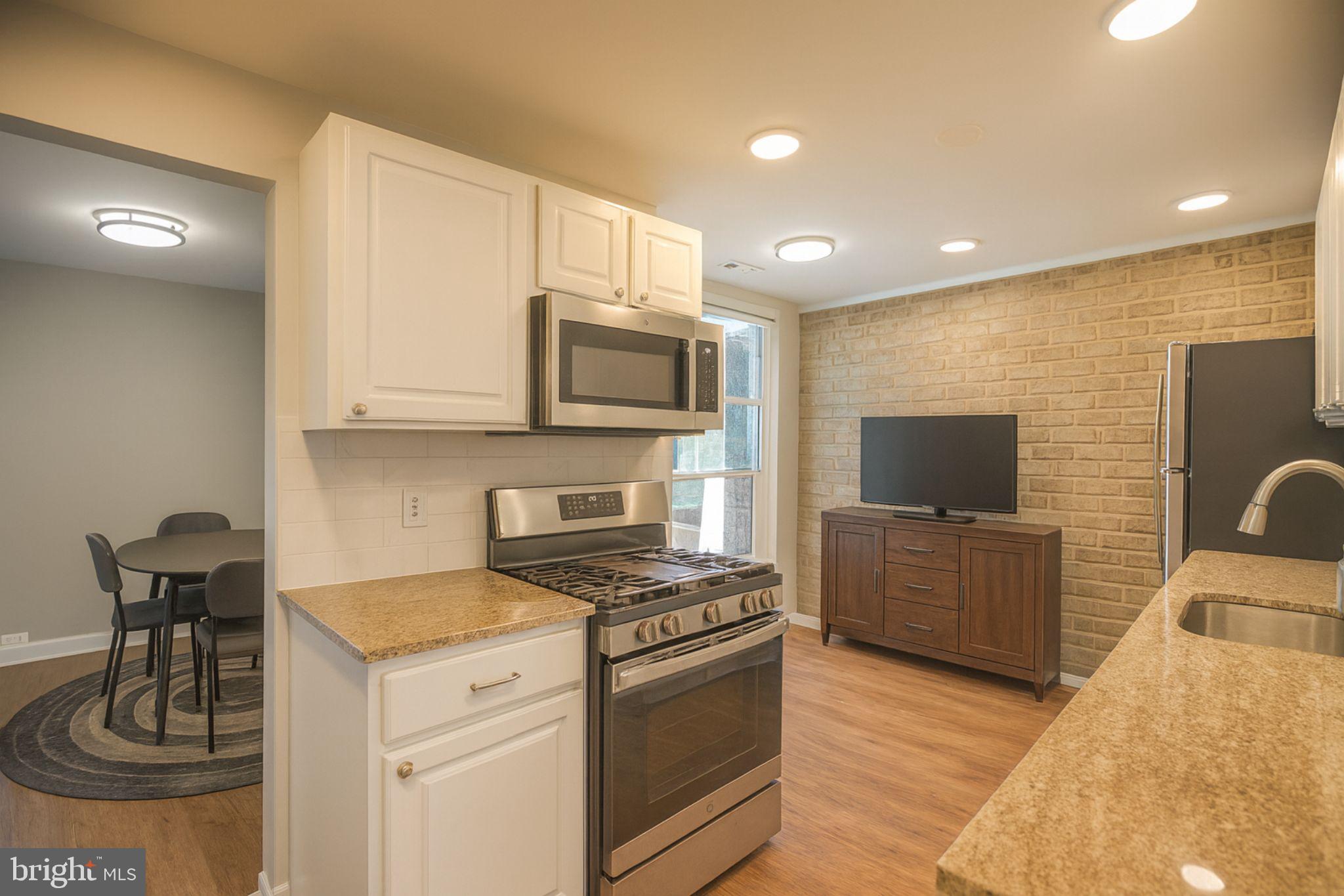 3303 HUNTLEY SQUARE DRIVE C2