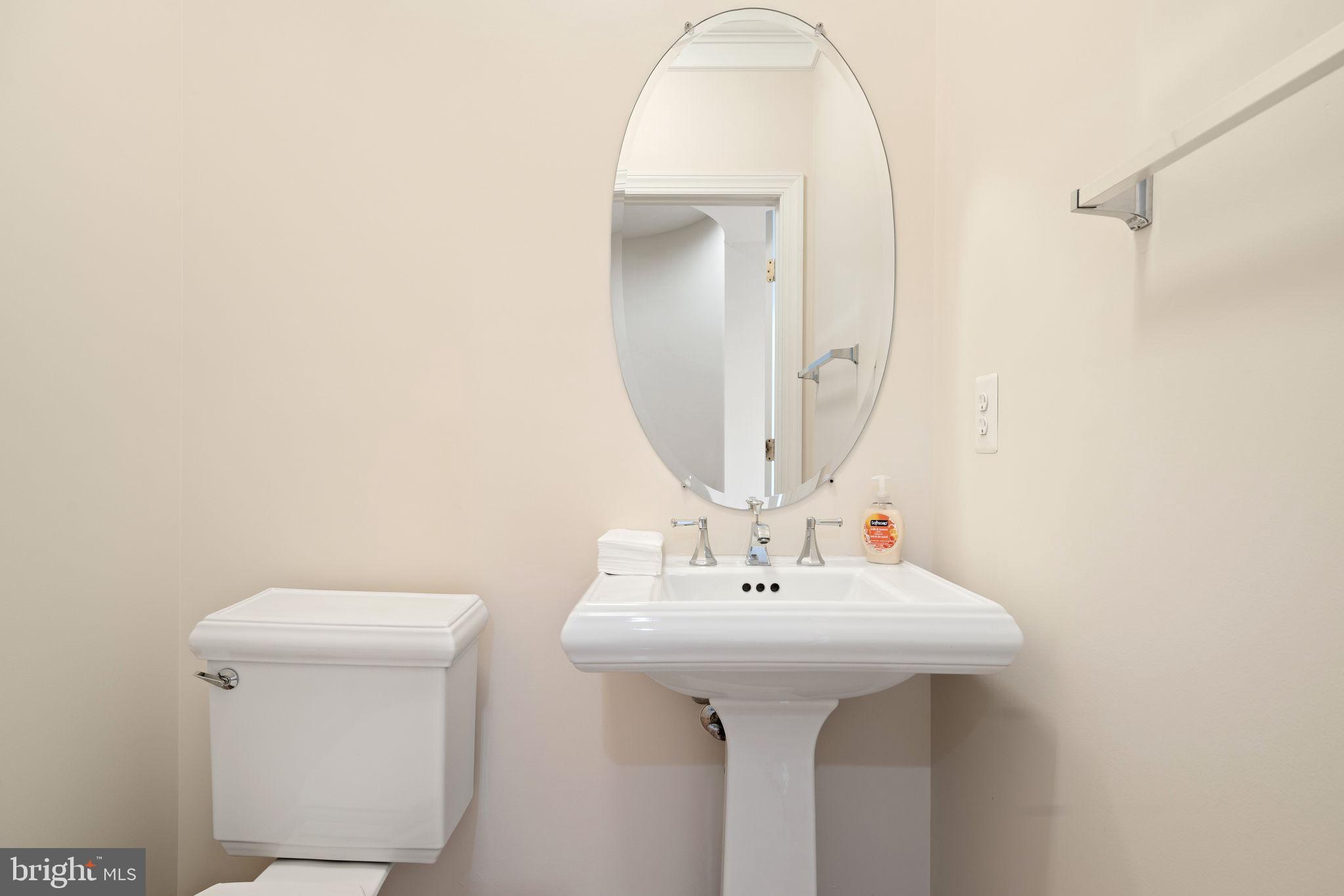 BELMONT TOWN CENTER - Residential