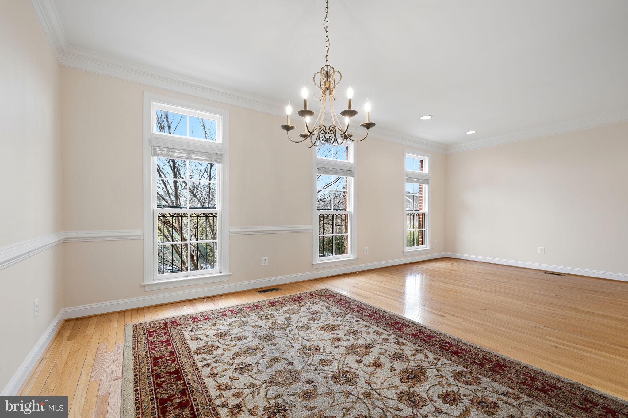 BELMONT TOWN CENTER - Residential