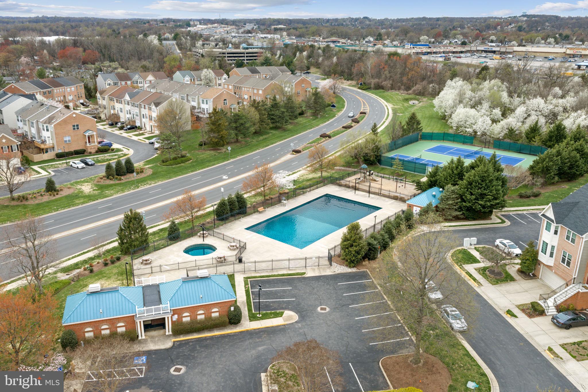 BELMONT TOWN CENTER - Residential