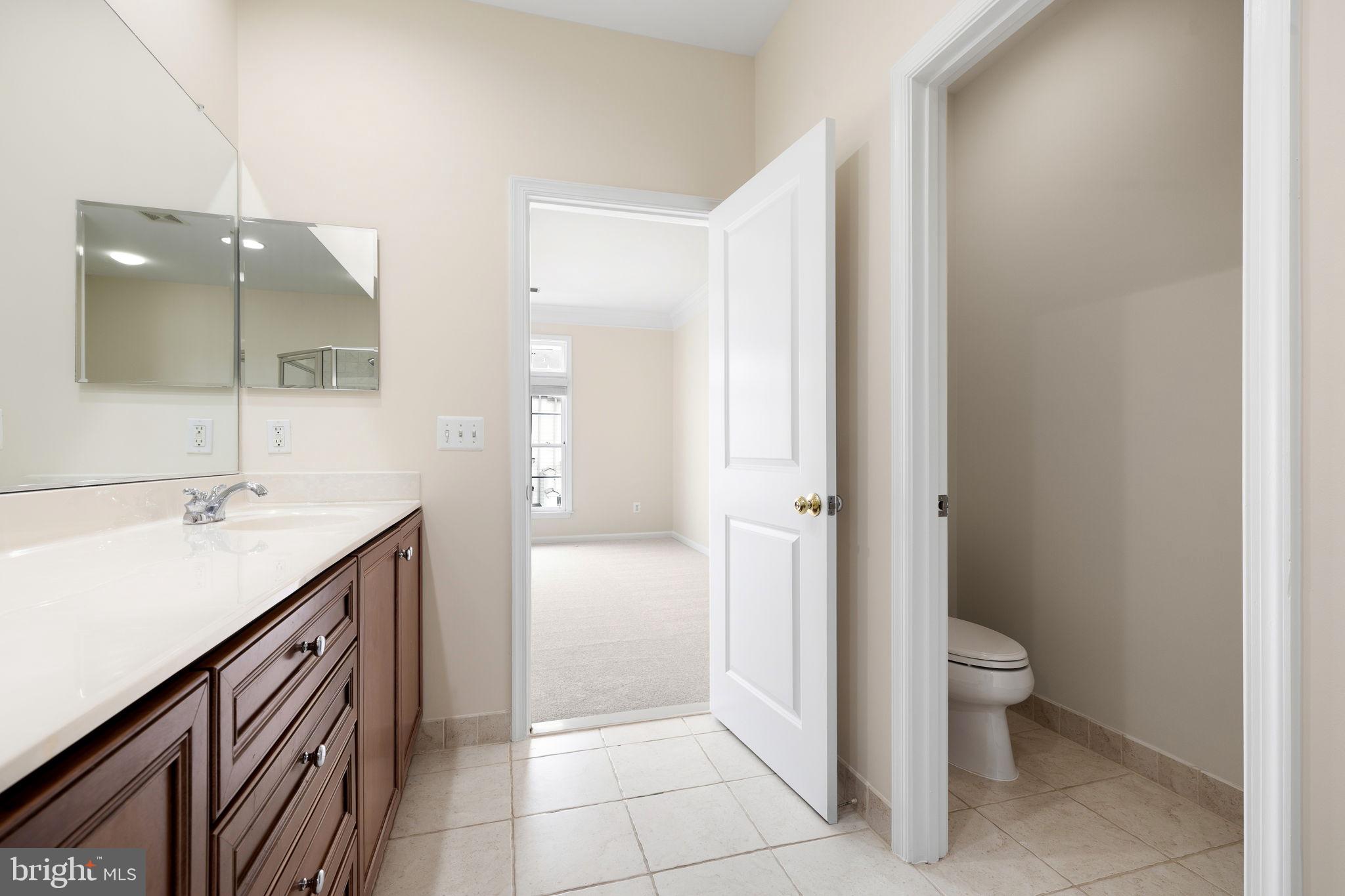 BELMONT TOWN CENTER - Residential