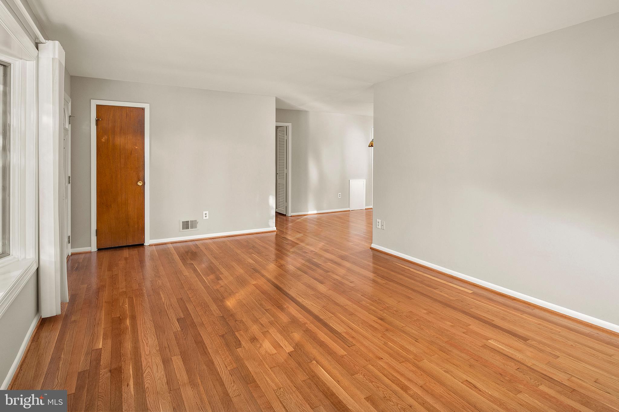 CALVERTON - Residential