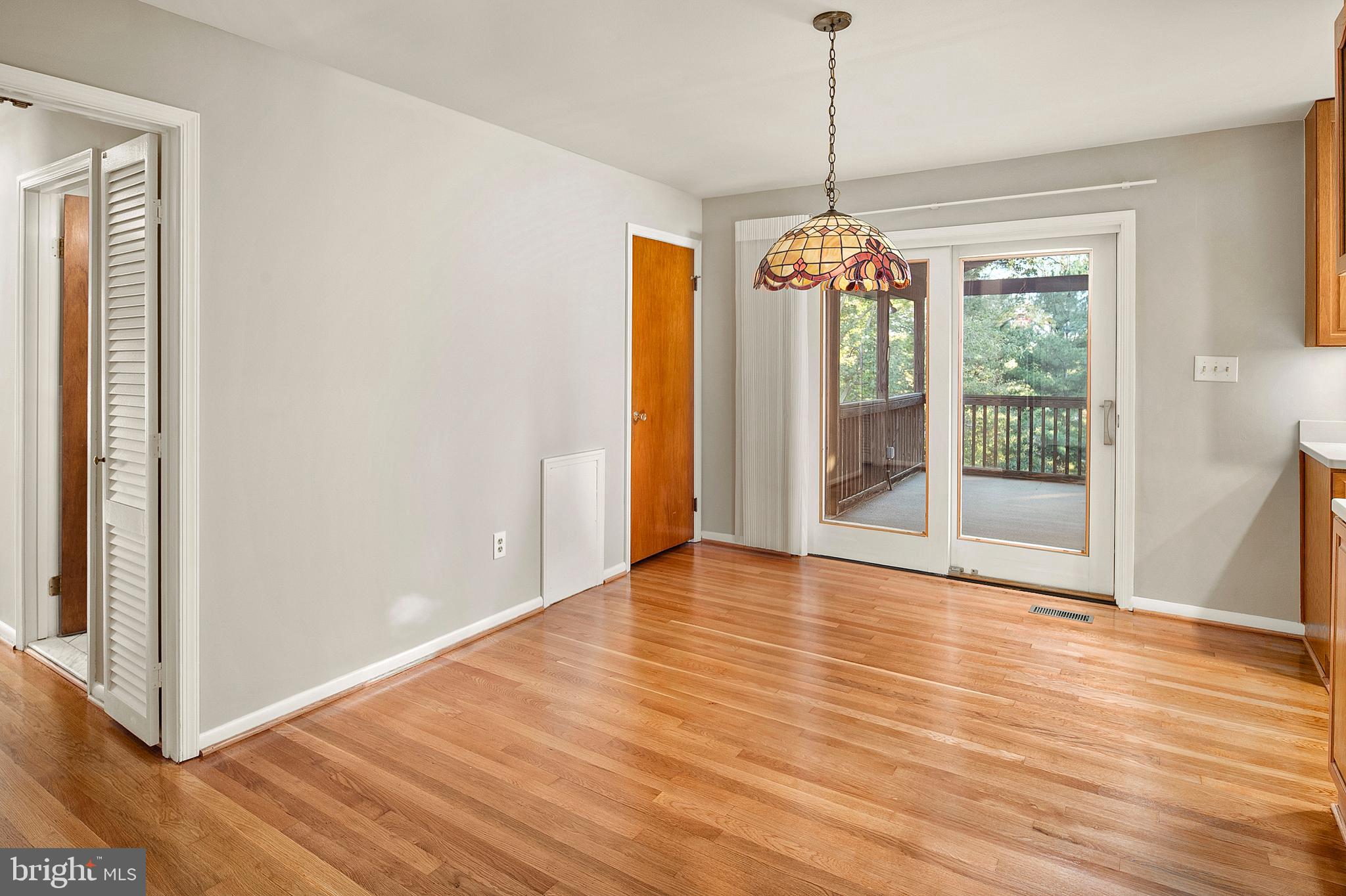 CALVERTON - Residential