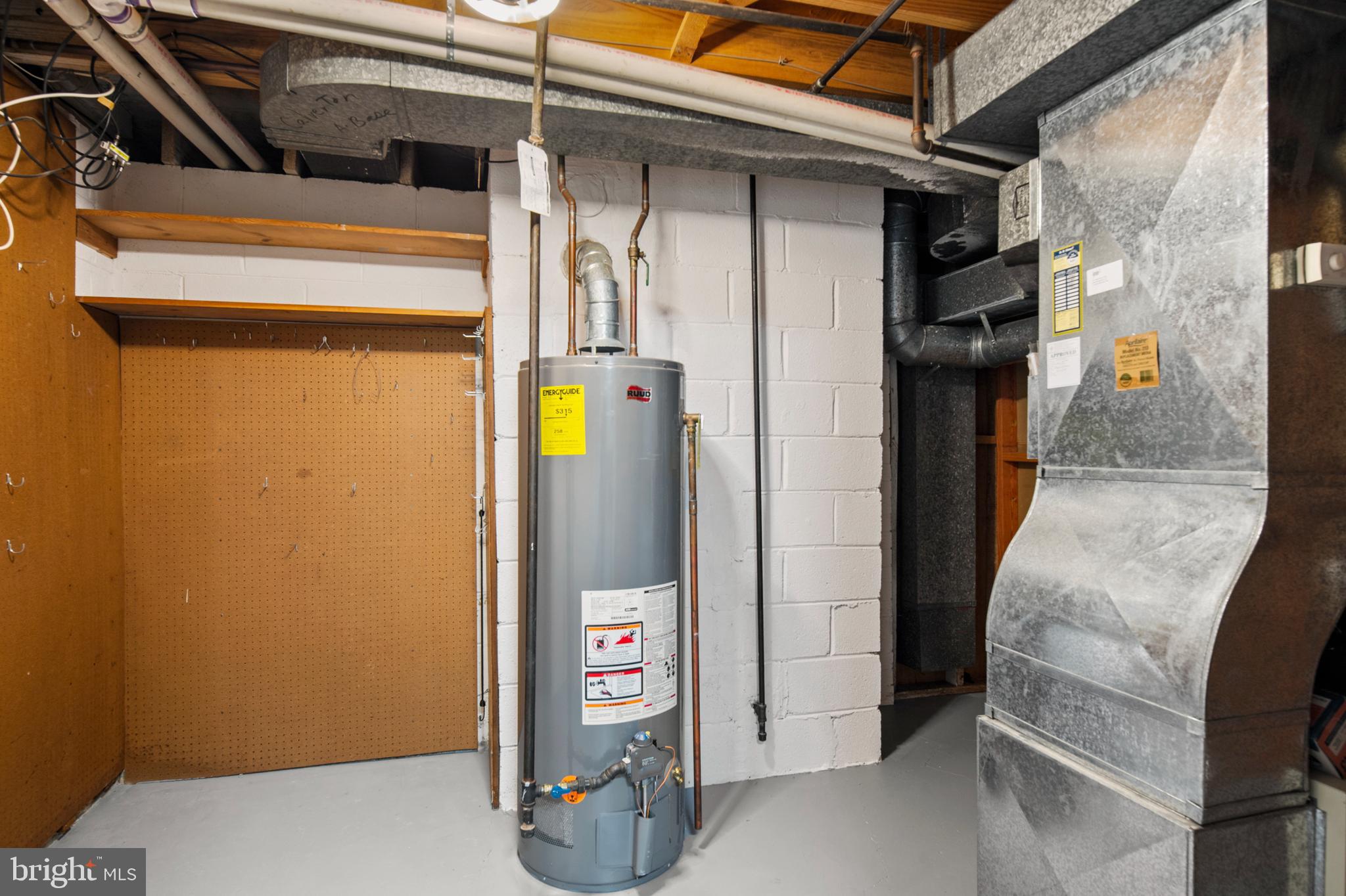 CALVERTON - Residential