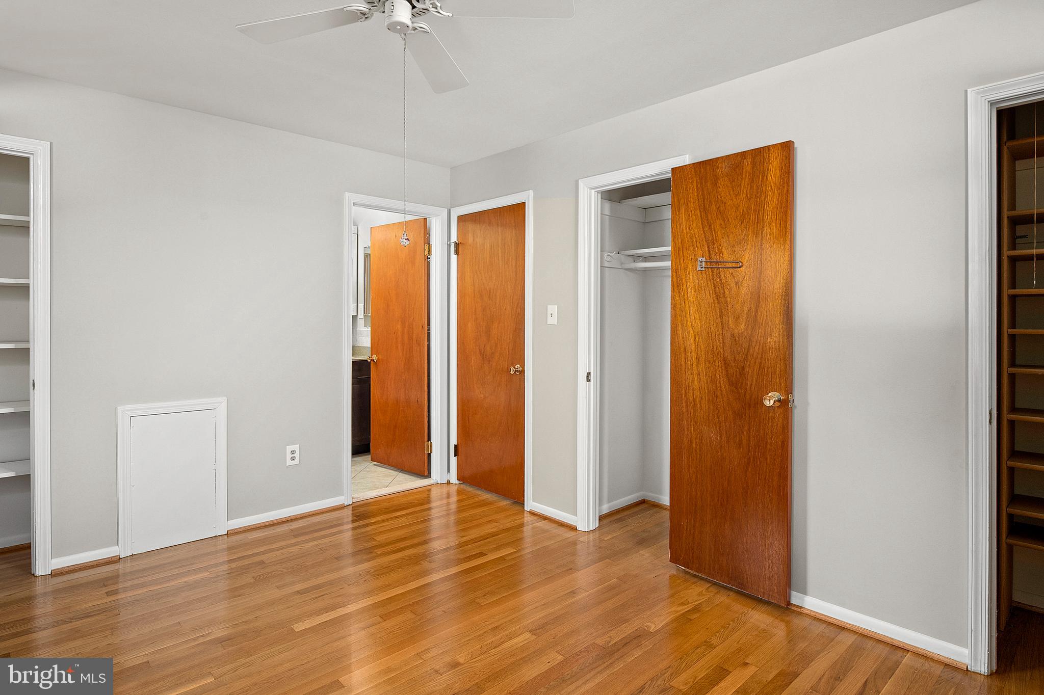 CALVERTON - Residential