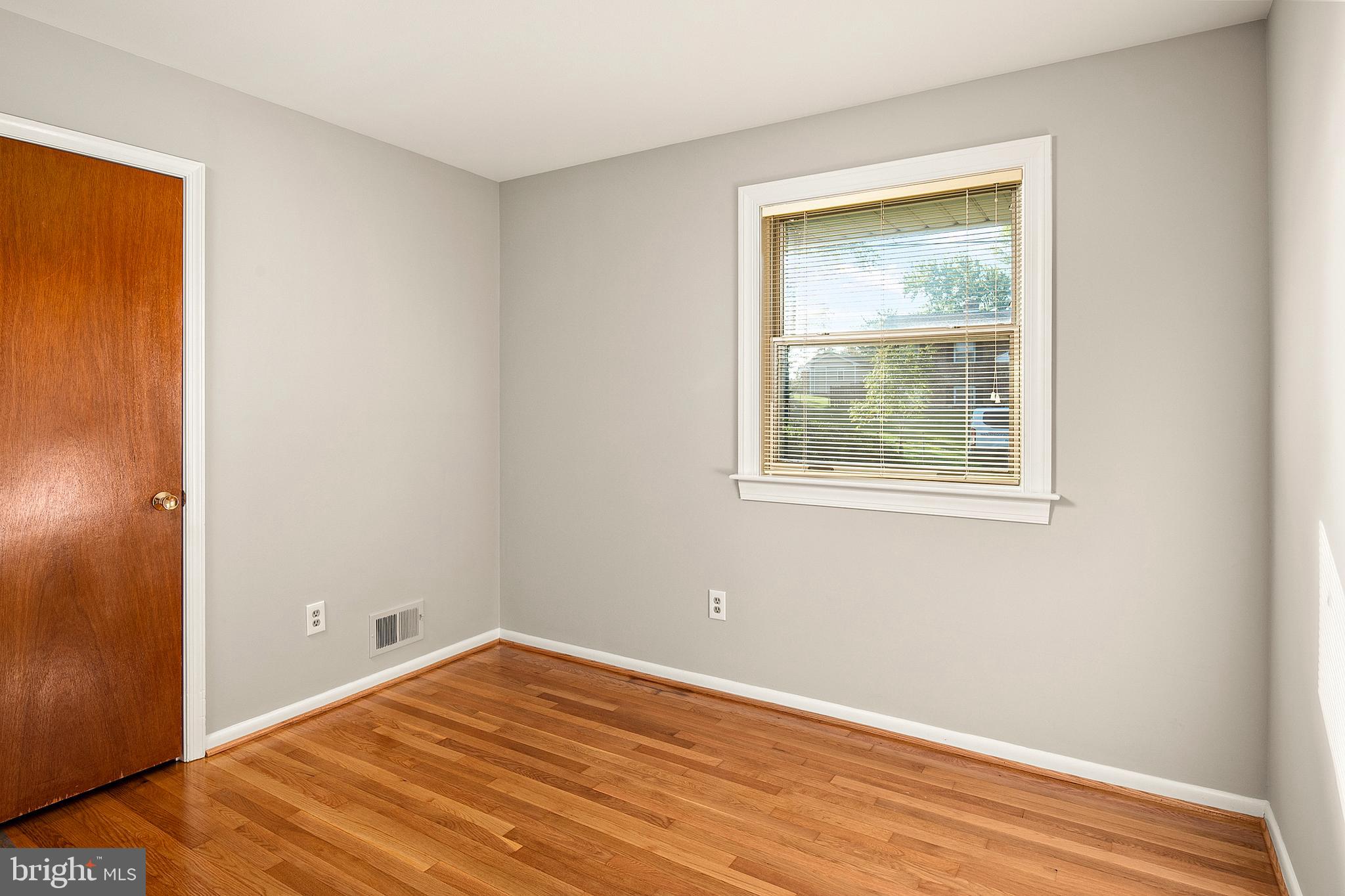 CALVERTON - Residential