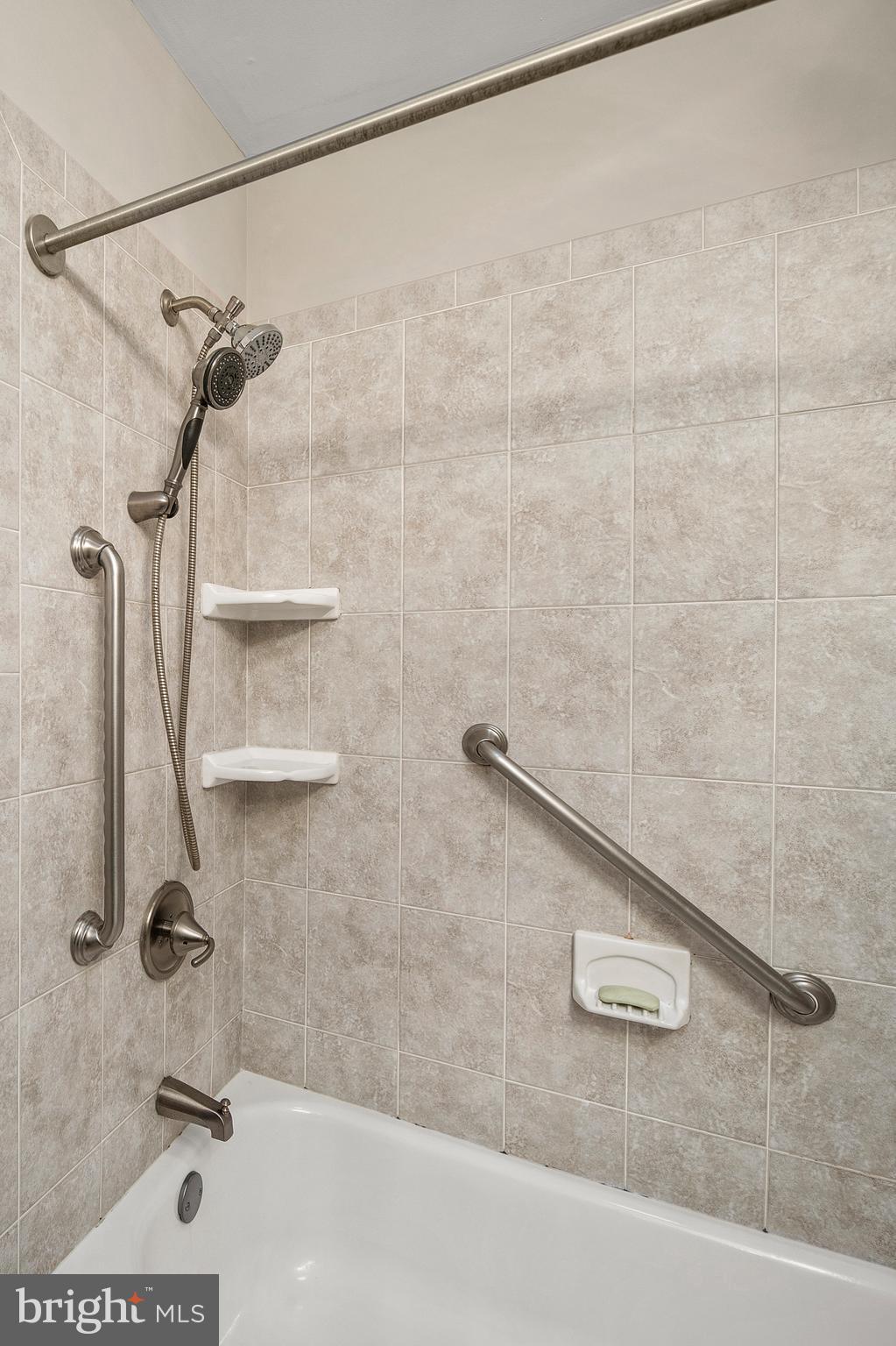 CALVERTON - Residential