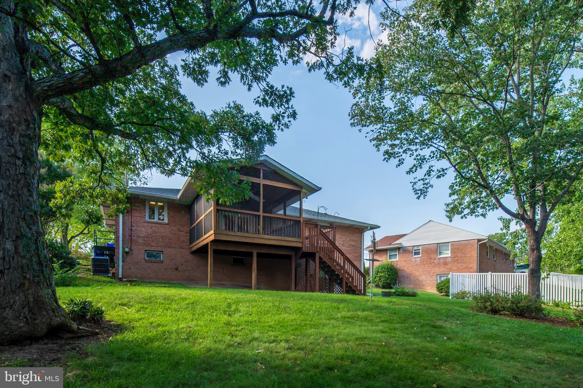 CALVERTON - Residential