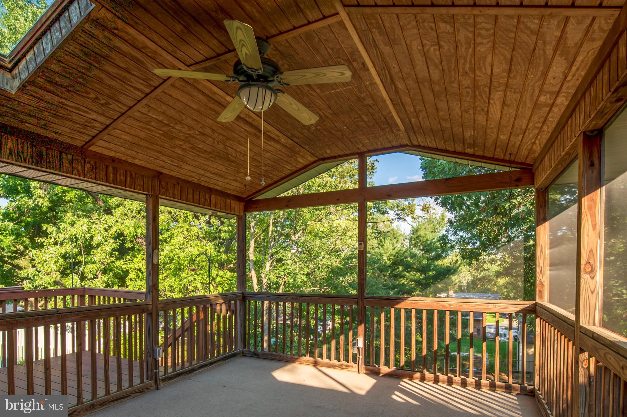 CALVERTON - Residential