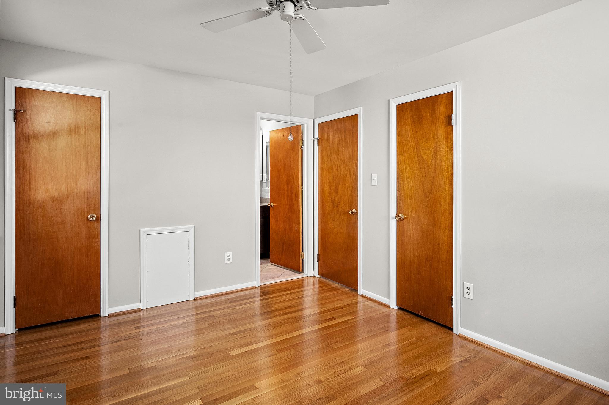 CALVERTON - Residential