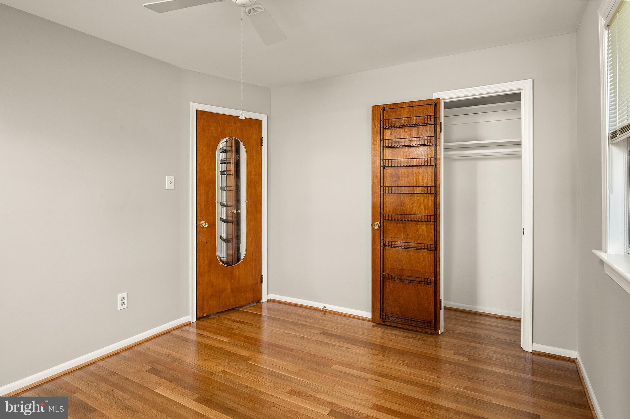 CALVERTON - Residential