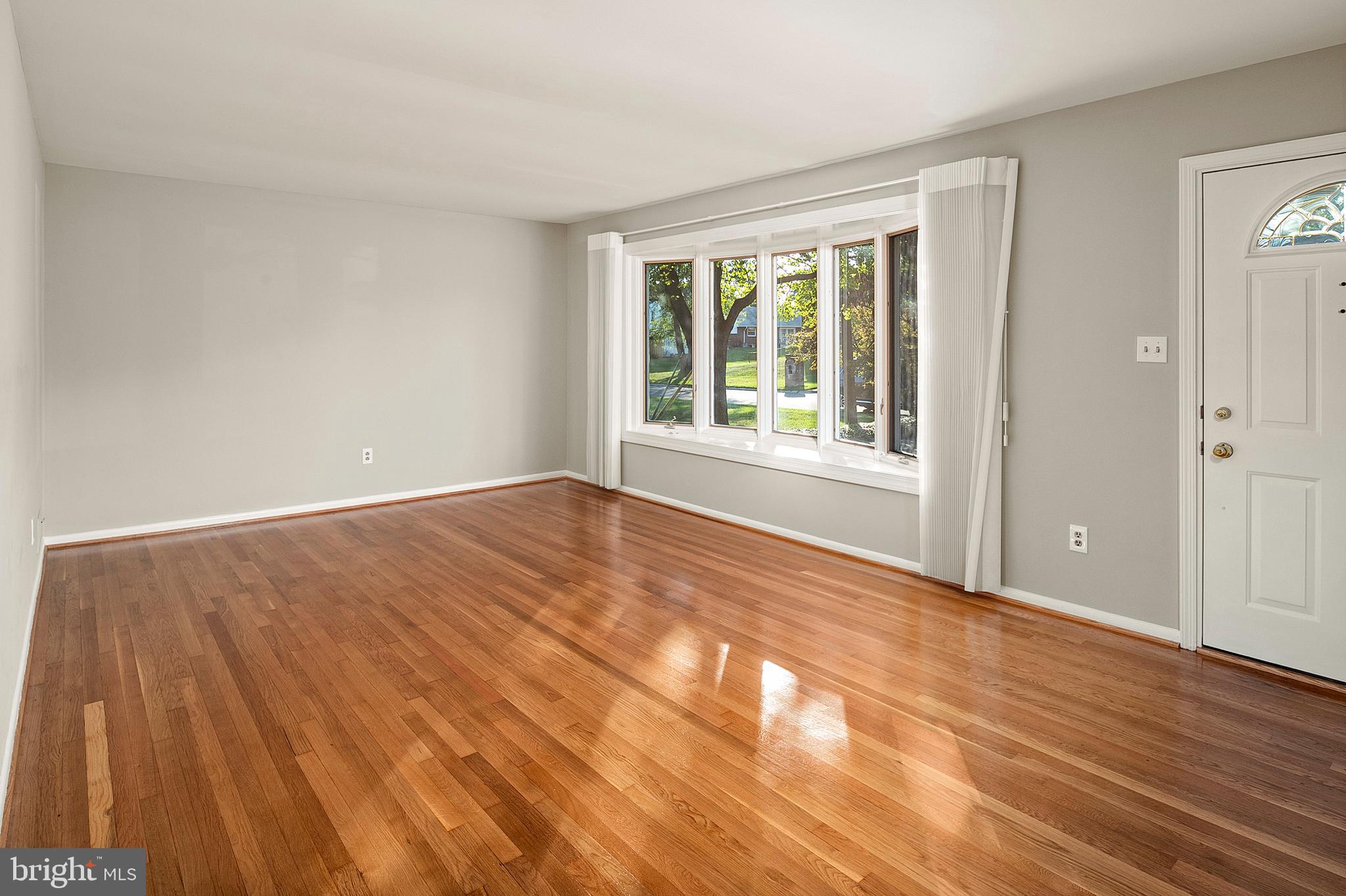 CALVERTON - Residential