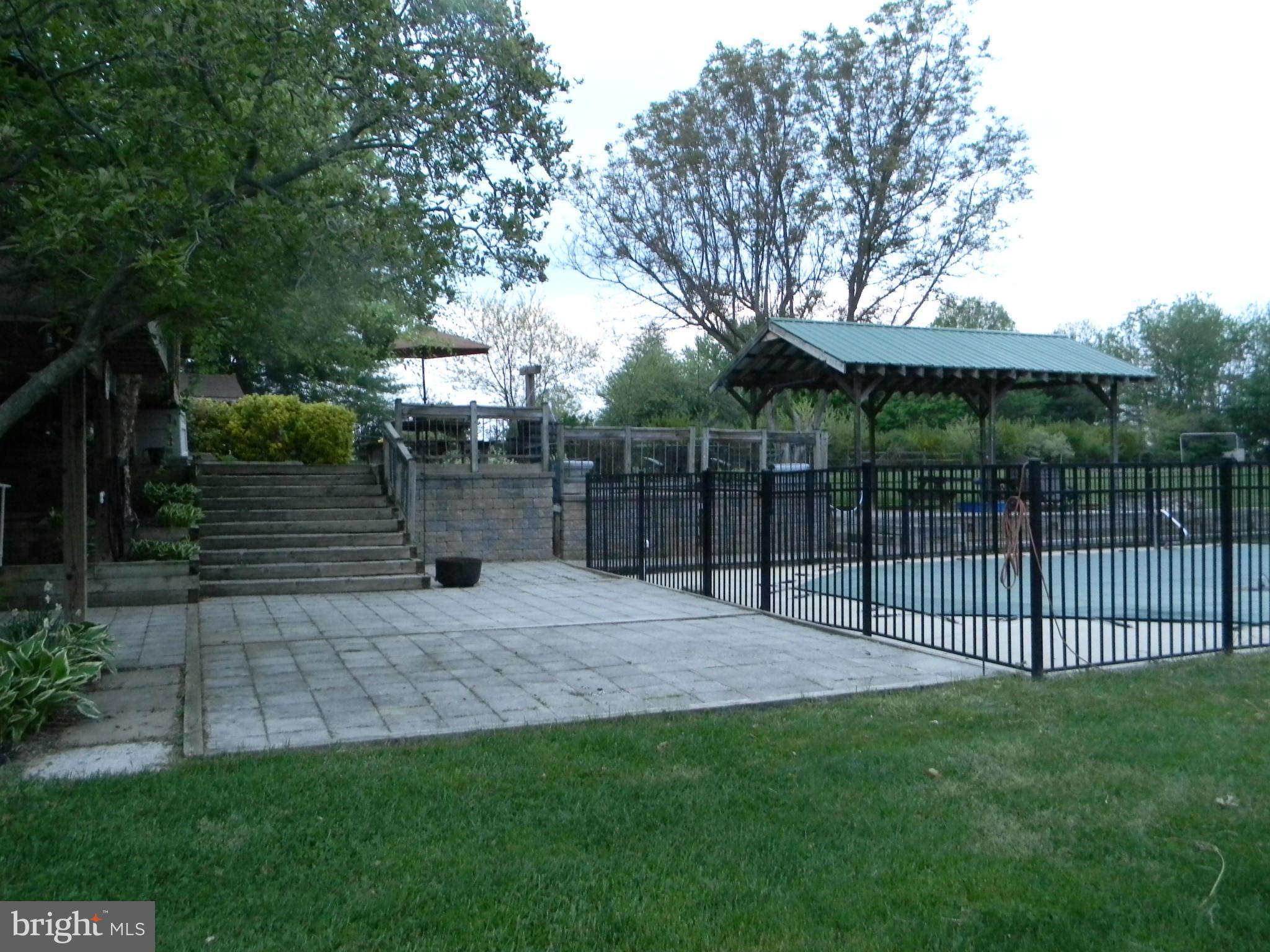 HIGH RIDGE - Residential