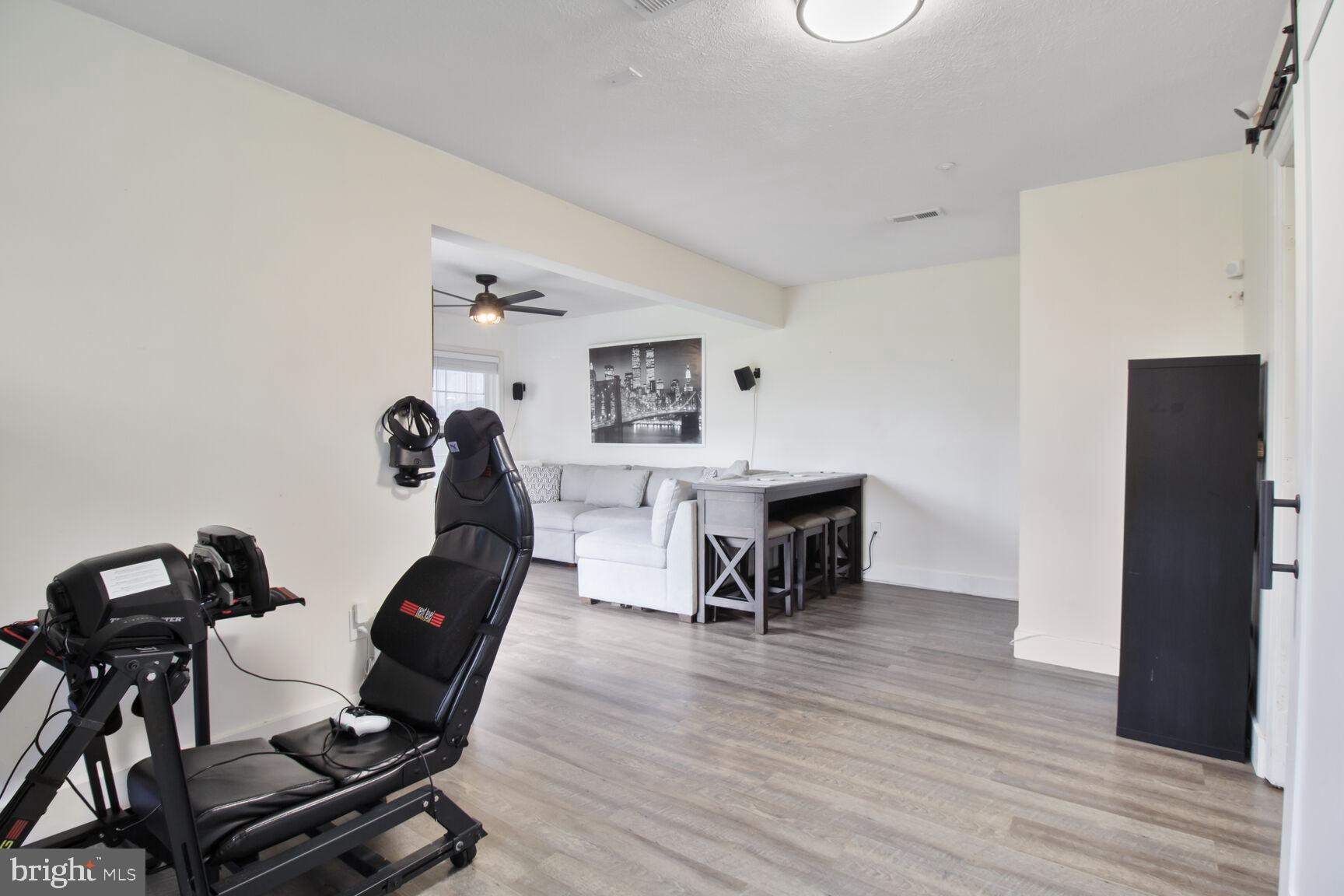 RIDGE COMMONS - Residential