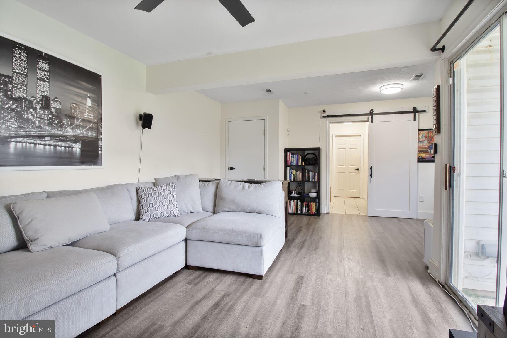 RIDGE COMMONS - Residential