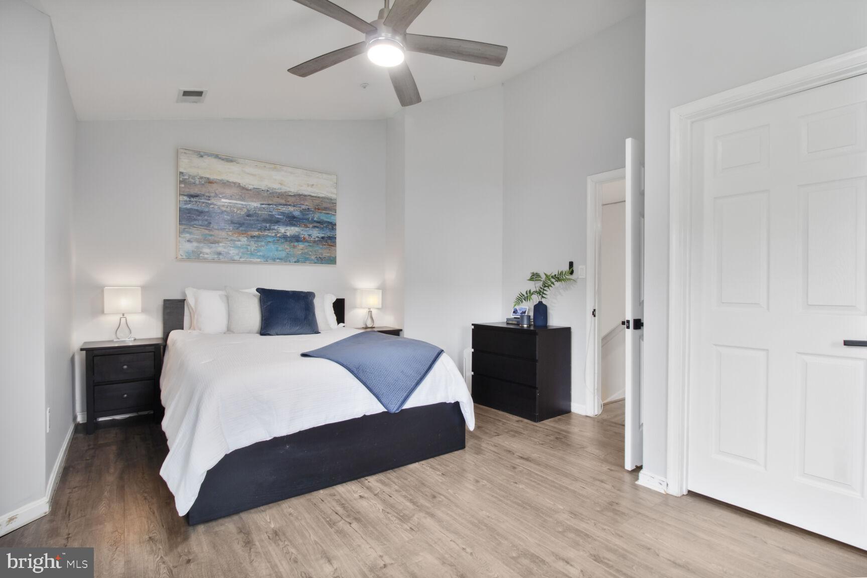 RIDGE COMMONS - Residential