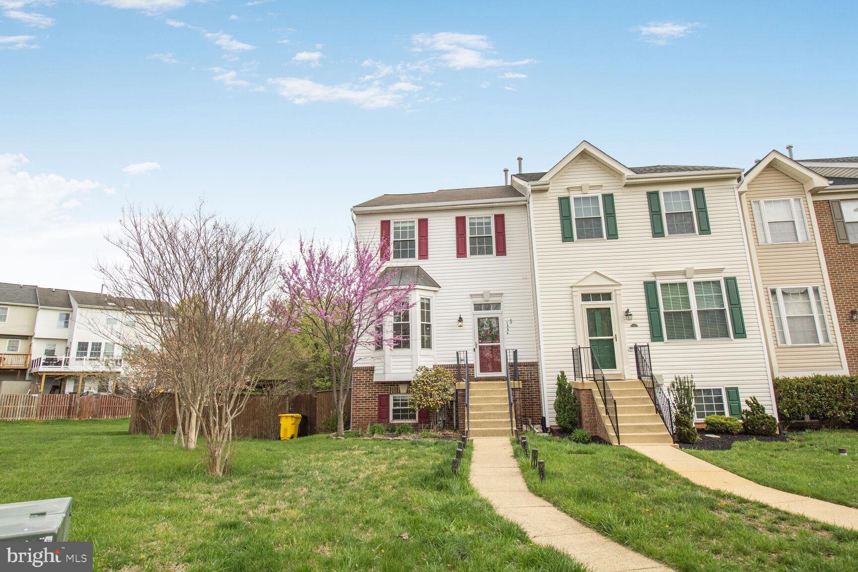 RIDGE COMMONS - Residential