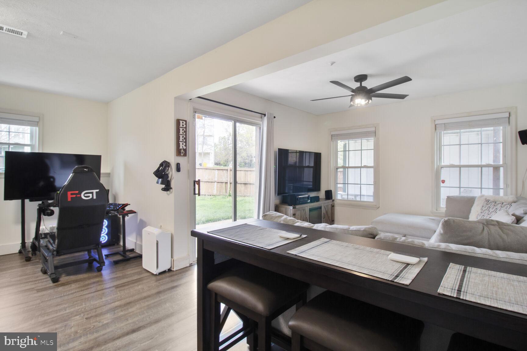 RIDGE COMMONS - Residential