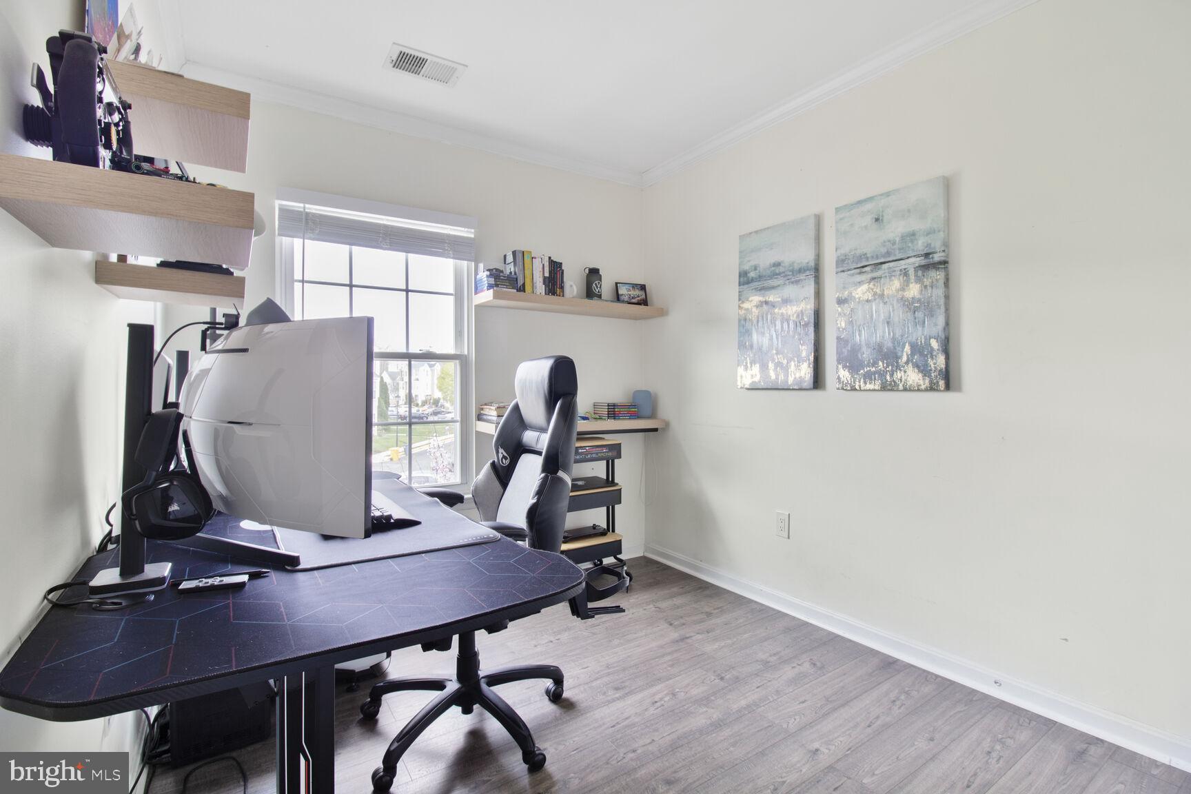 RIDGE COMMONS - Residential