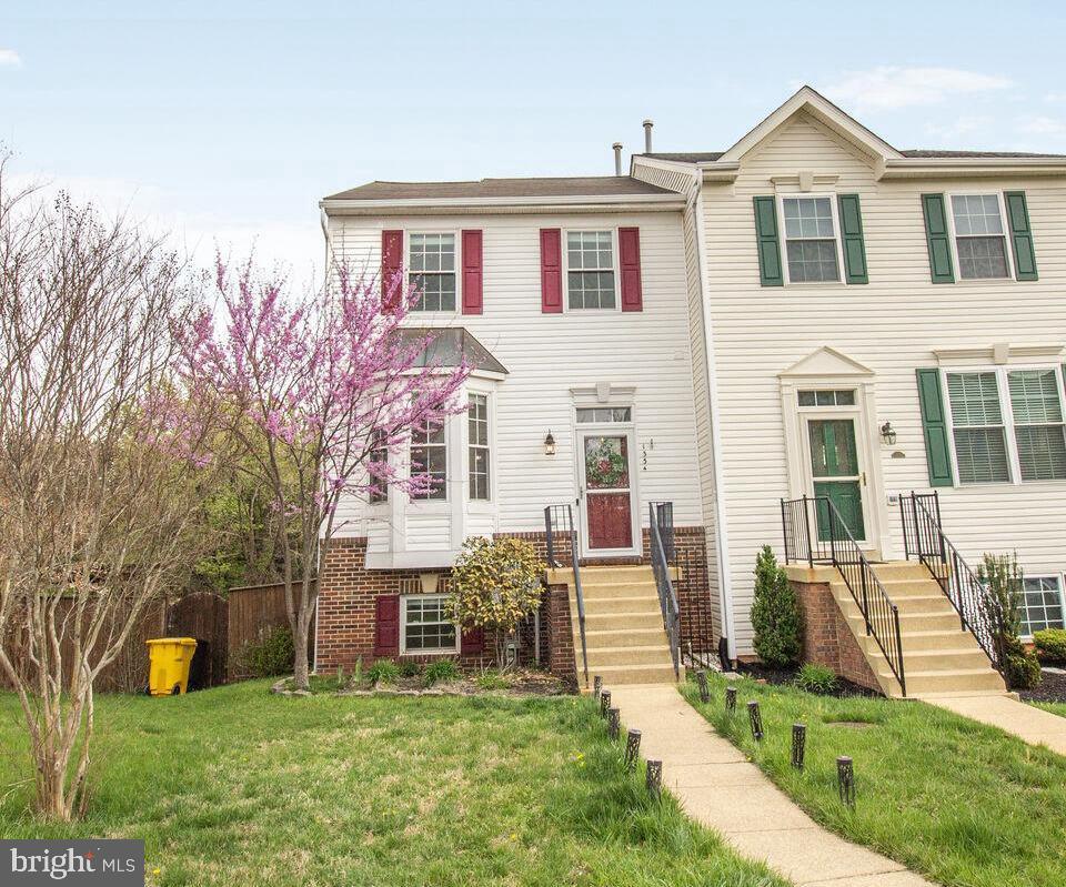 RIDGE COMMONS - Residential