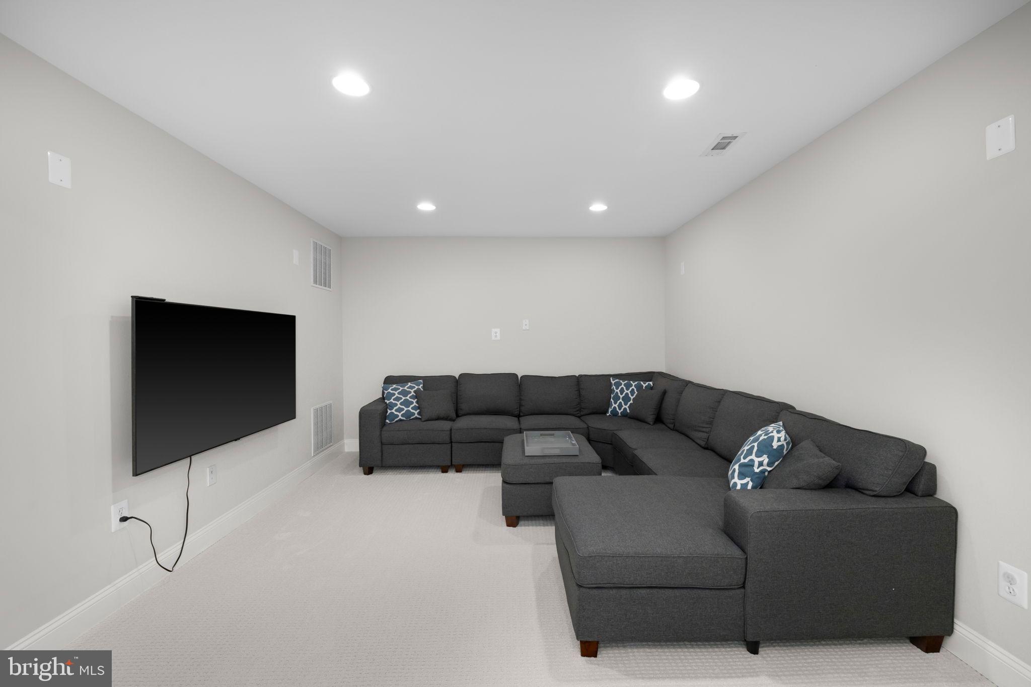 ROSEMONT - Residential