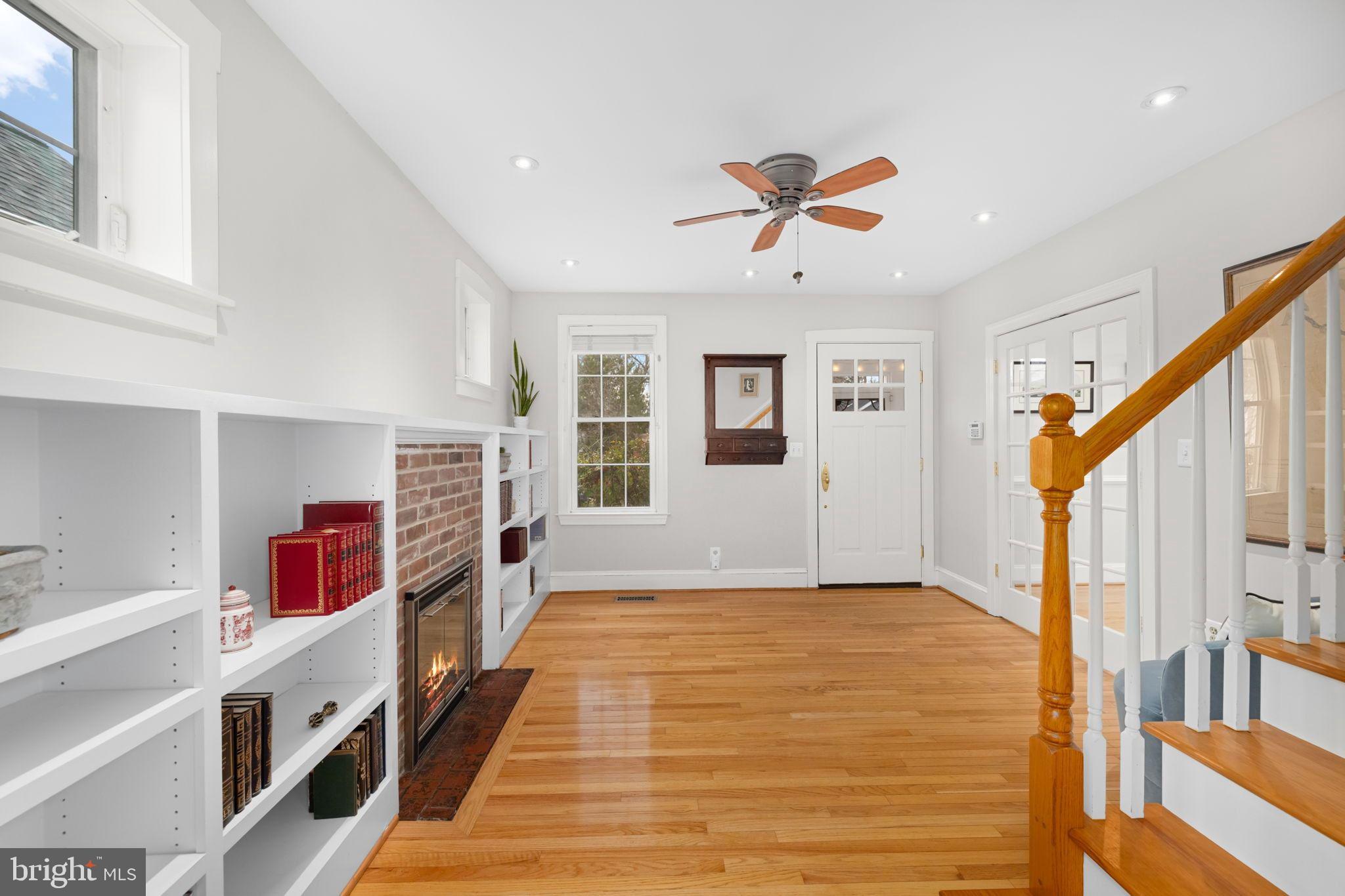 ROSEMONT - Residential