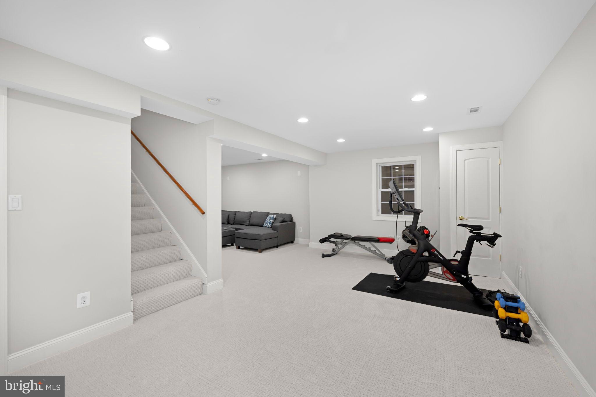 ROSEMONT - Residential