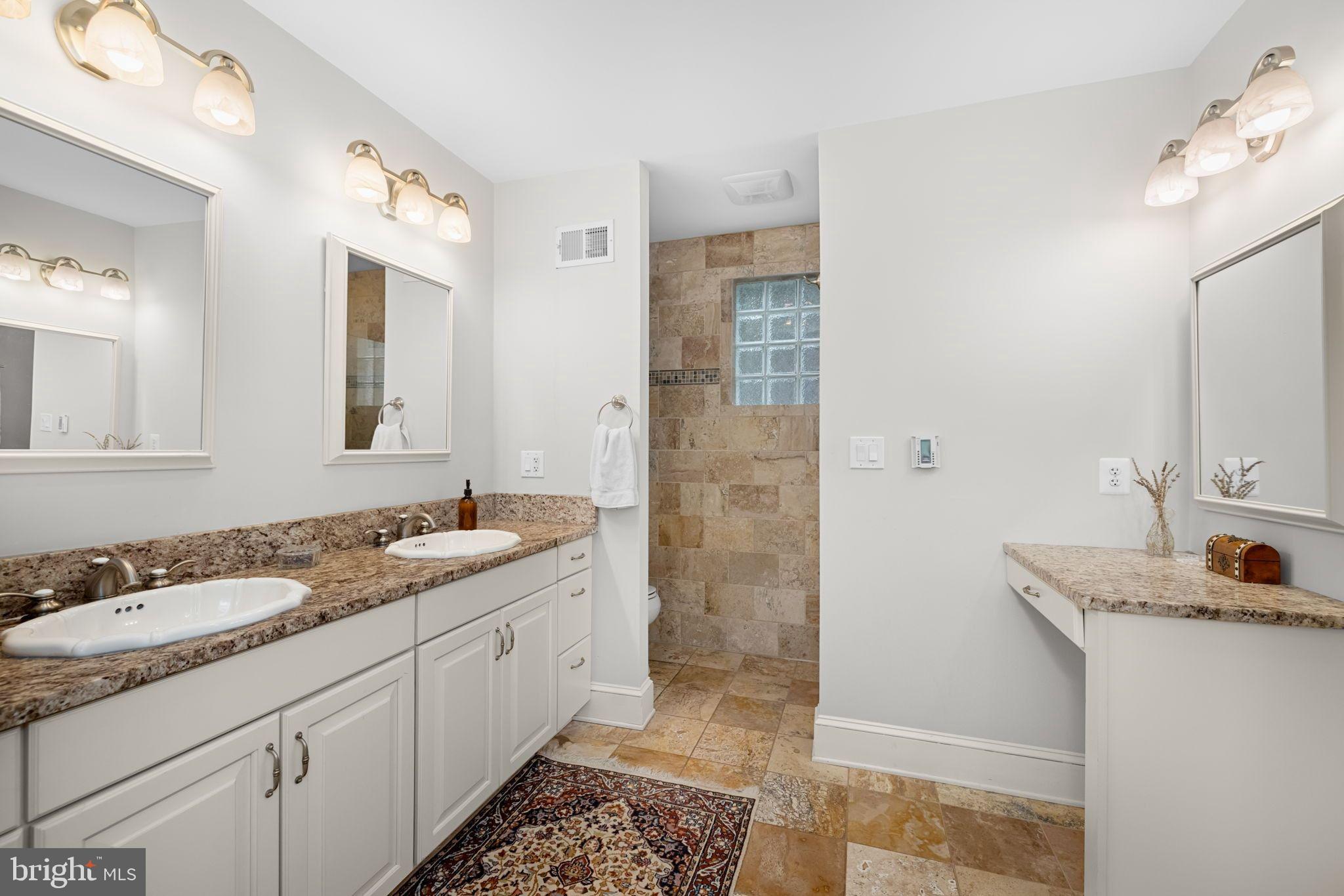 ROSEMONT - Residential